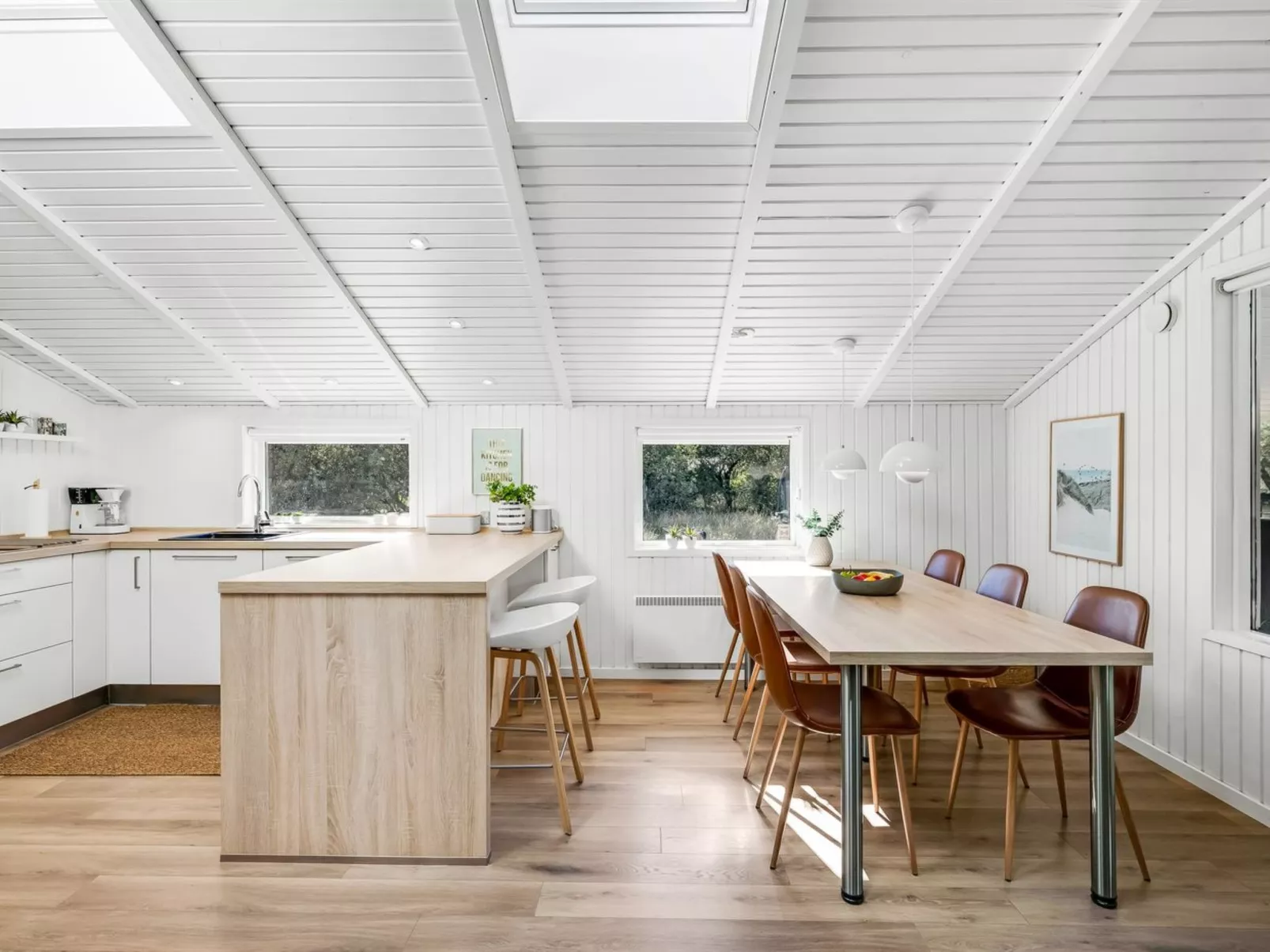 "Eirik" - 2.5km from the sea-Binnen