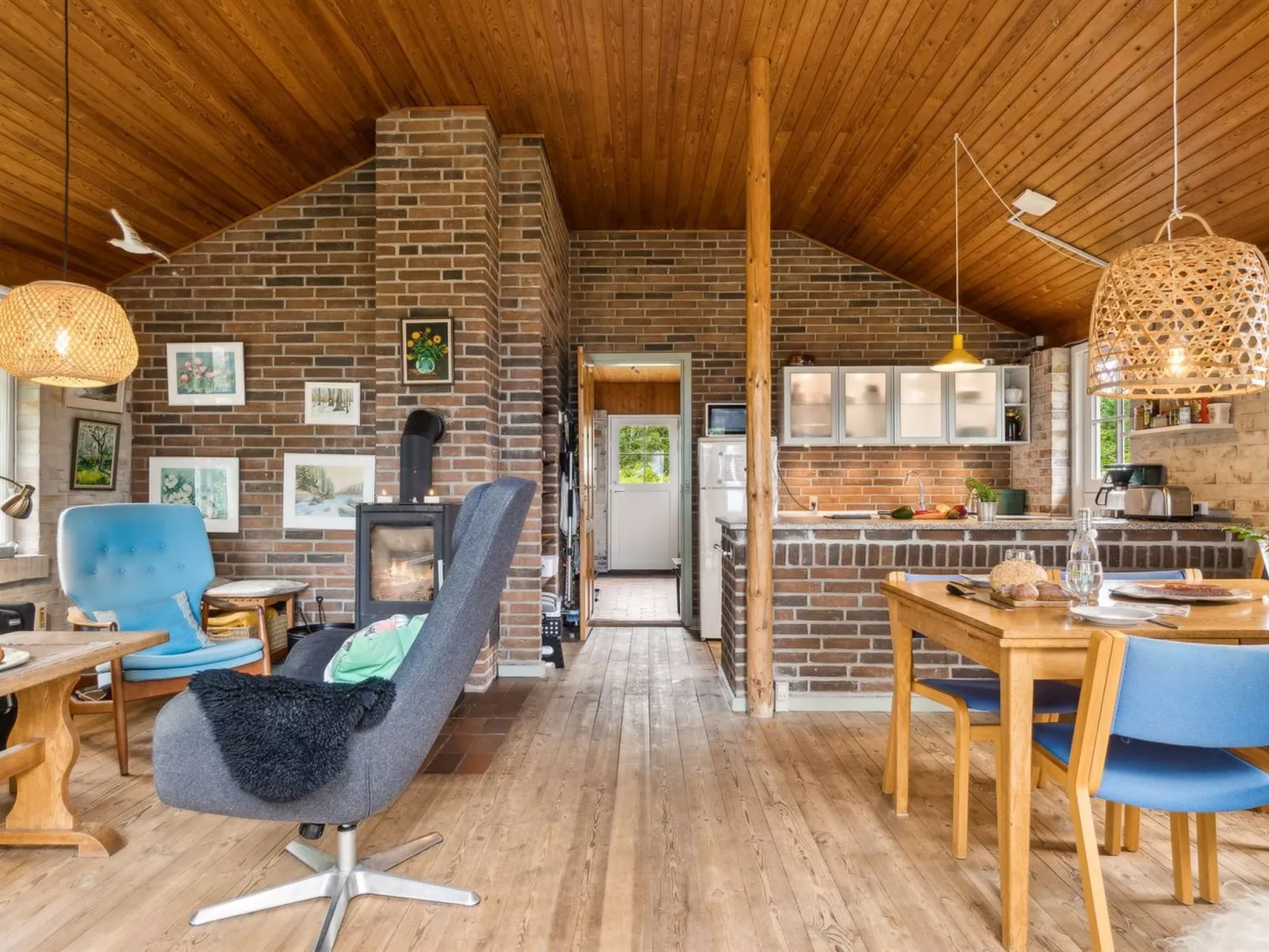 "Uschi" - 86m from the sea-Binnen