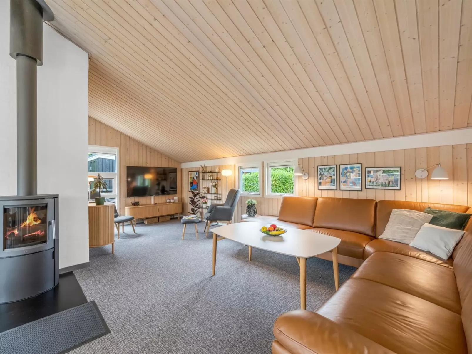 "Noreen" - 1.4km to the fjord-Binnen