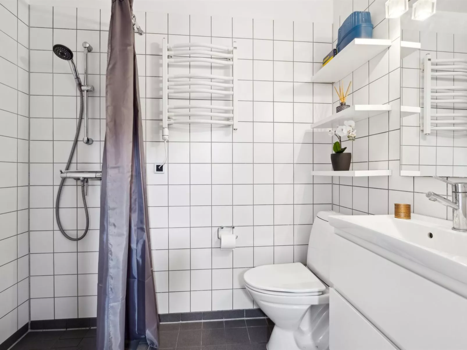 "Jænis" - 10m from the sea-Binnen