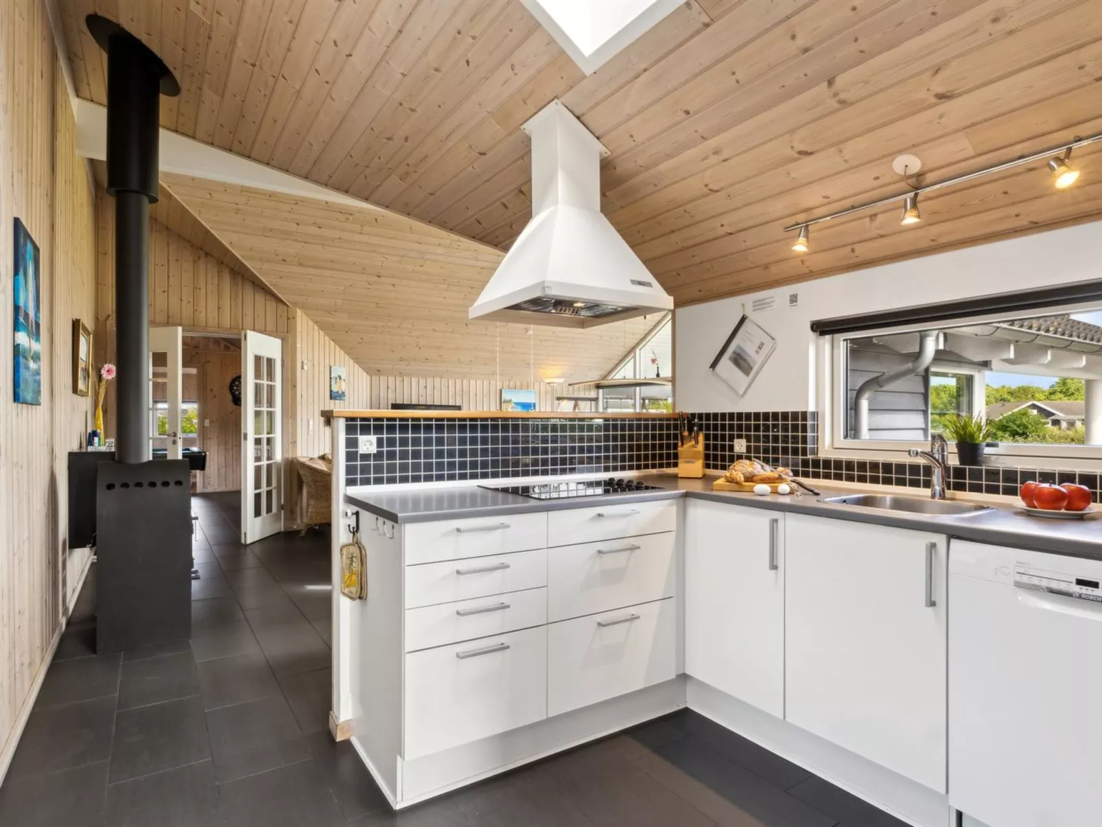 "Edzard" - 800m from the sea-Binnen