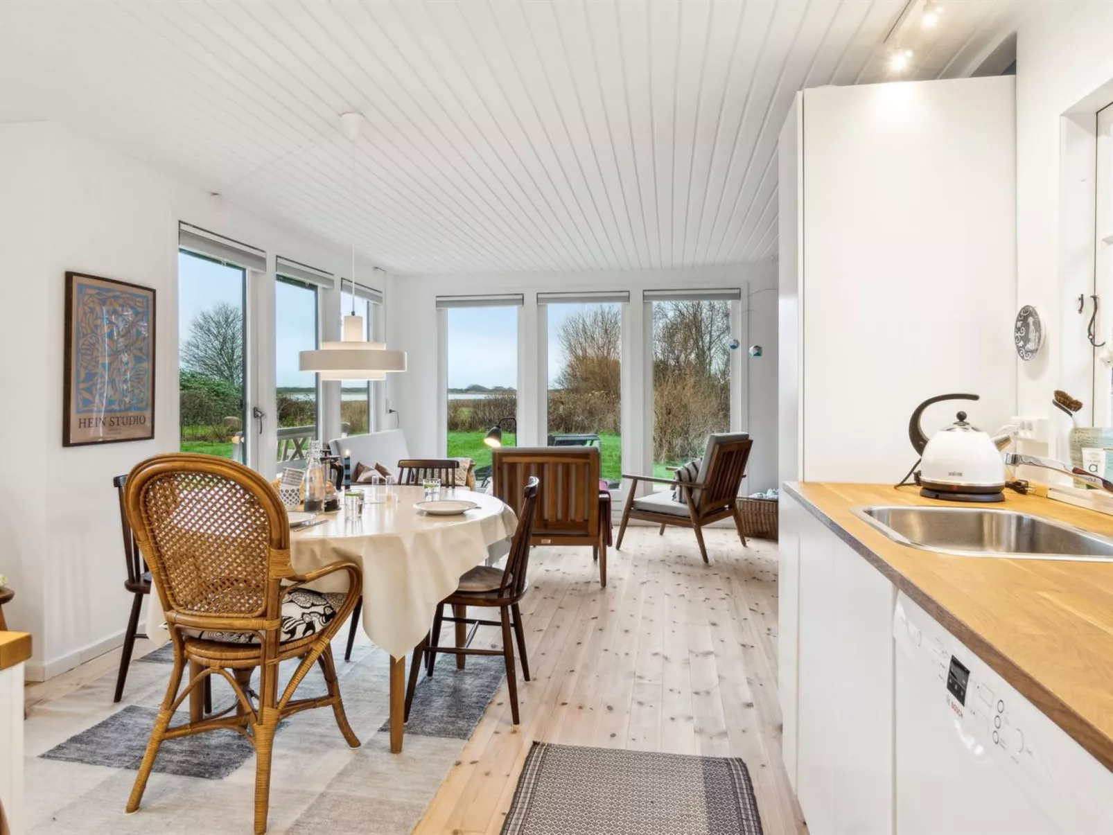 "Dufa" - 200m to the fjord-Binnen