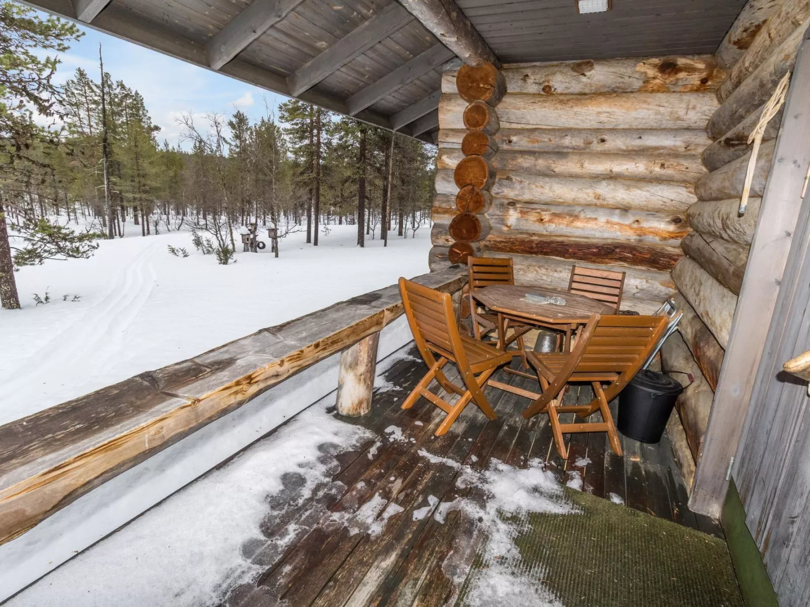 Villa kopararova-Binnen