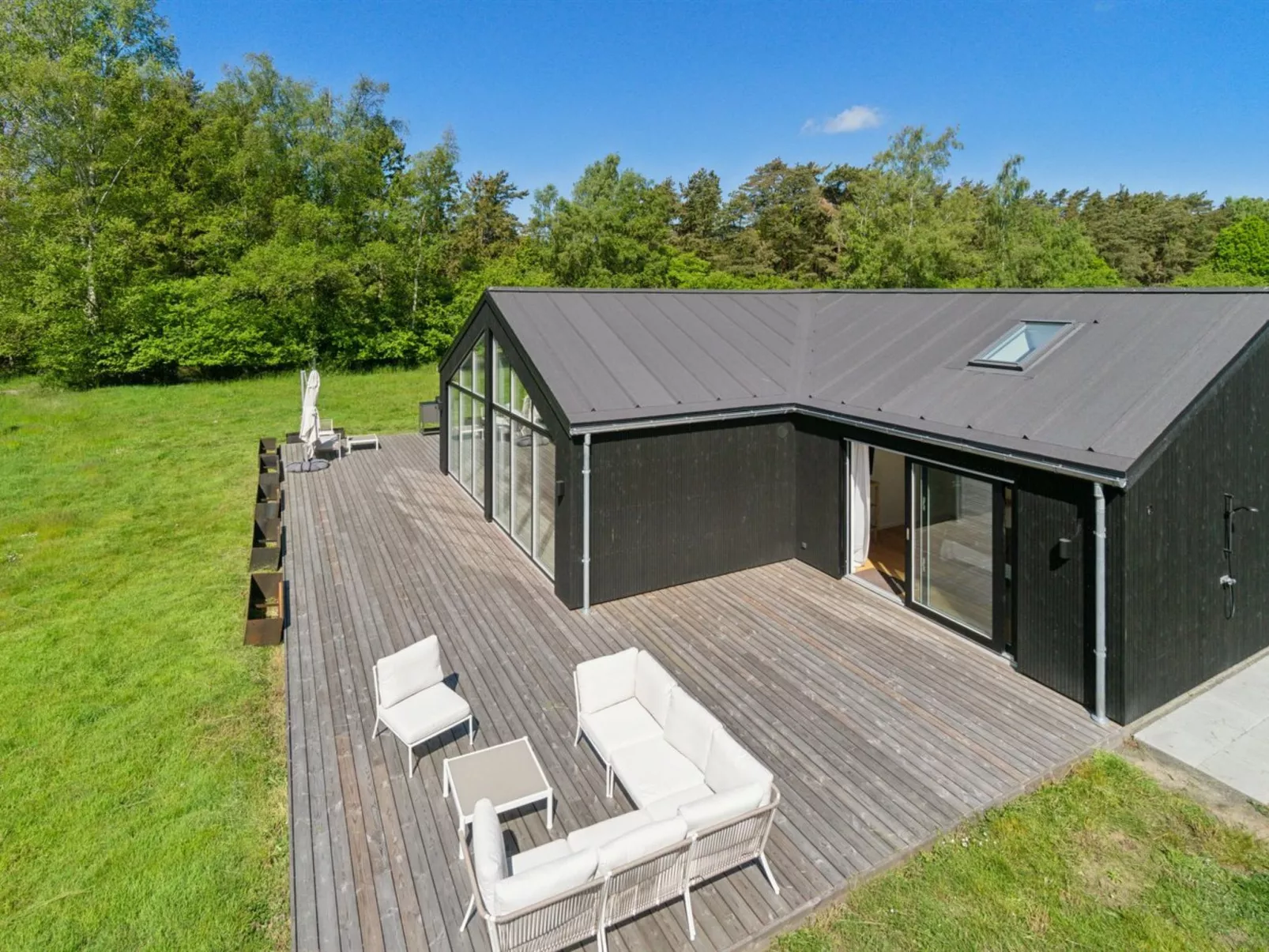 &quot;Tove&quot; - 350m from the sea-Buiten