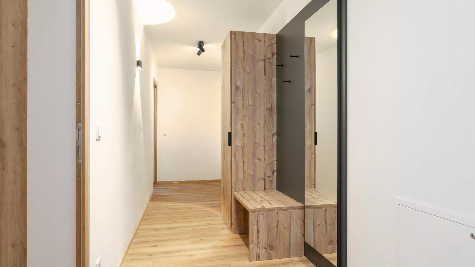 Hopfgarten Alpin Living Top 3 und 4-Overloop