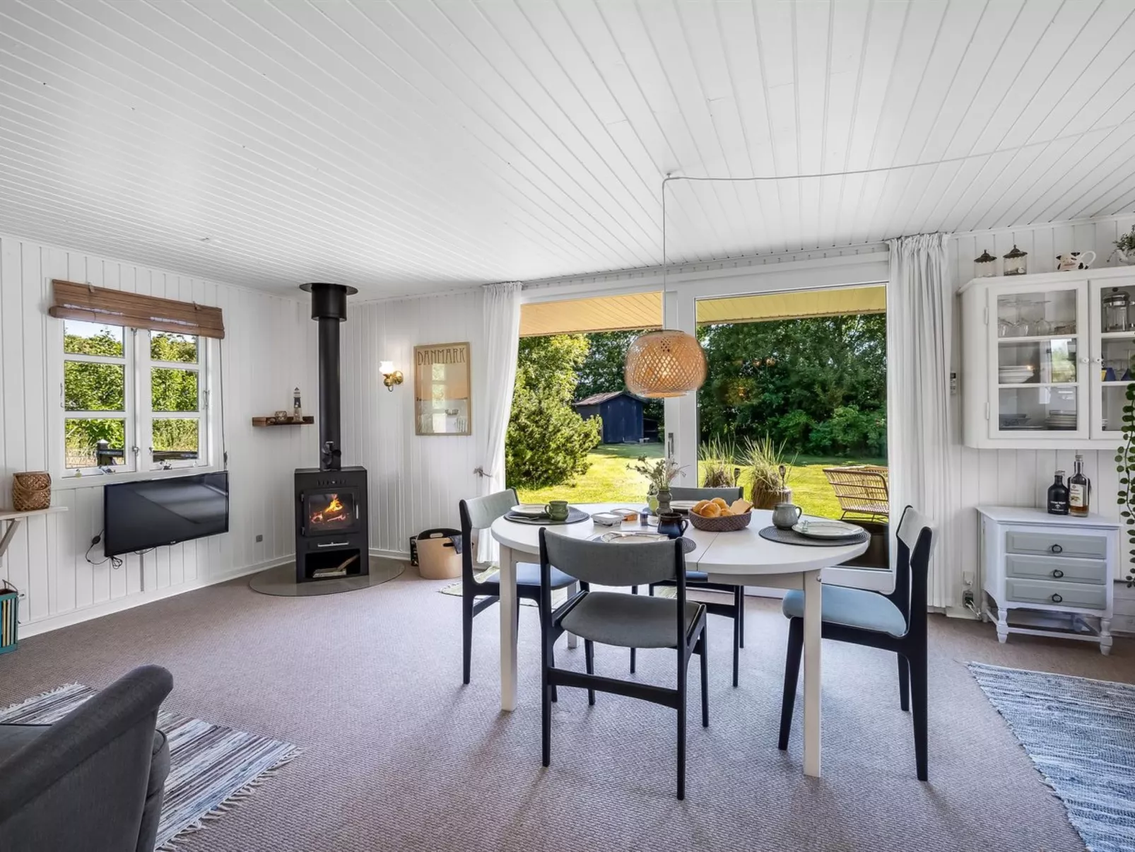 "Voitto" - 1km to the fjord-Binnen