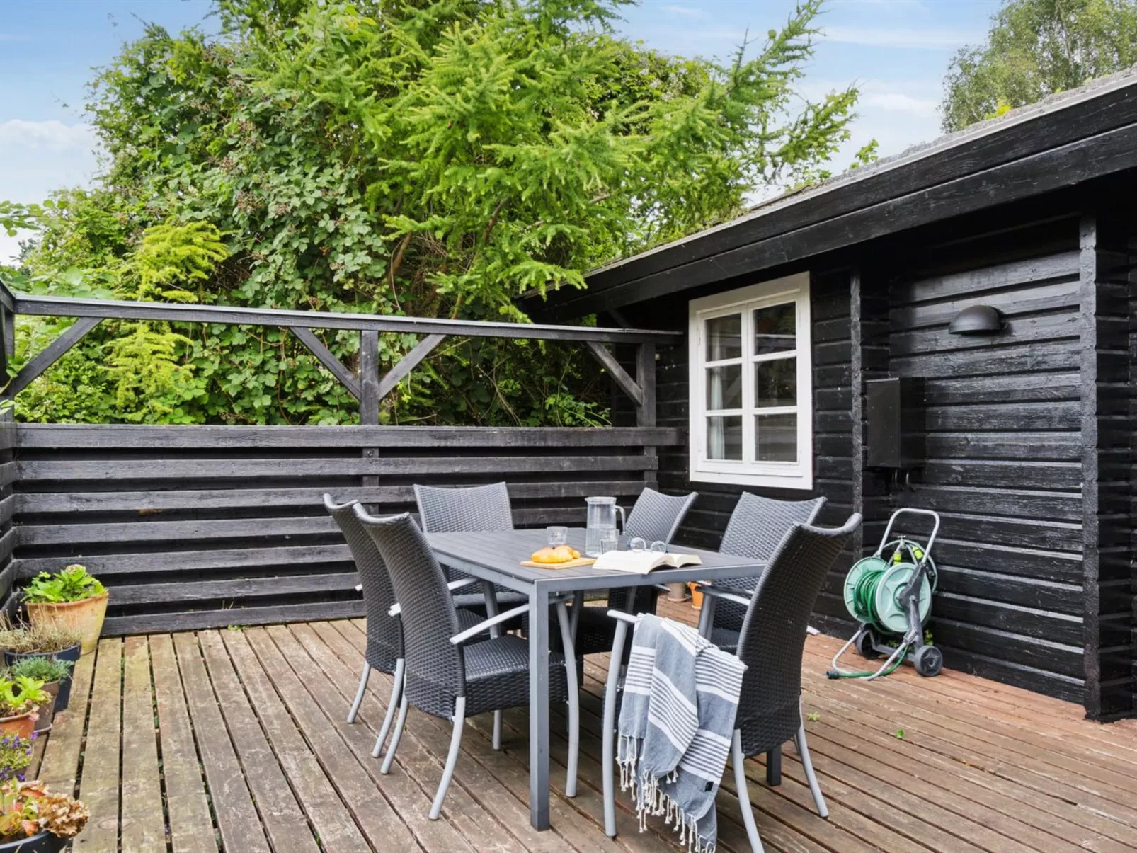 "Kjell" - 25m from the sea-Buiten