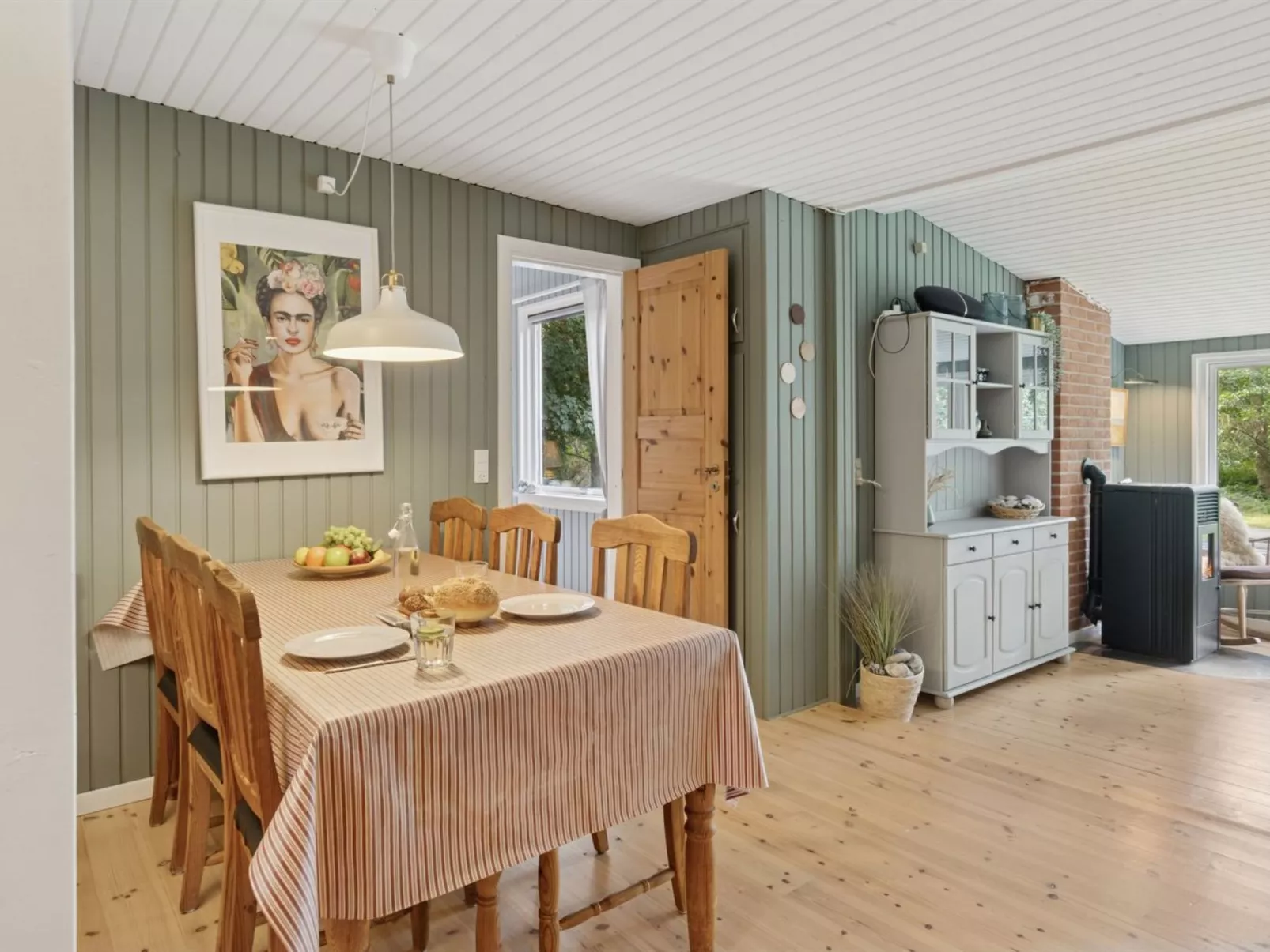 "Eilke" - 125m from the sea-Binnen