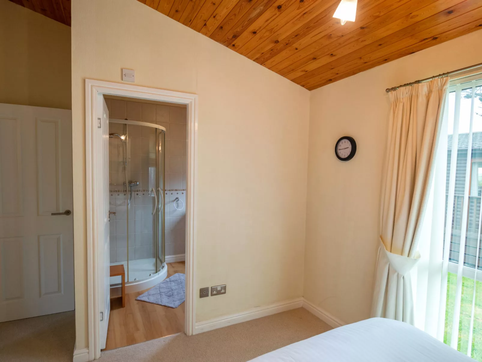 Whitsand Bay Lodge-Binnen