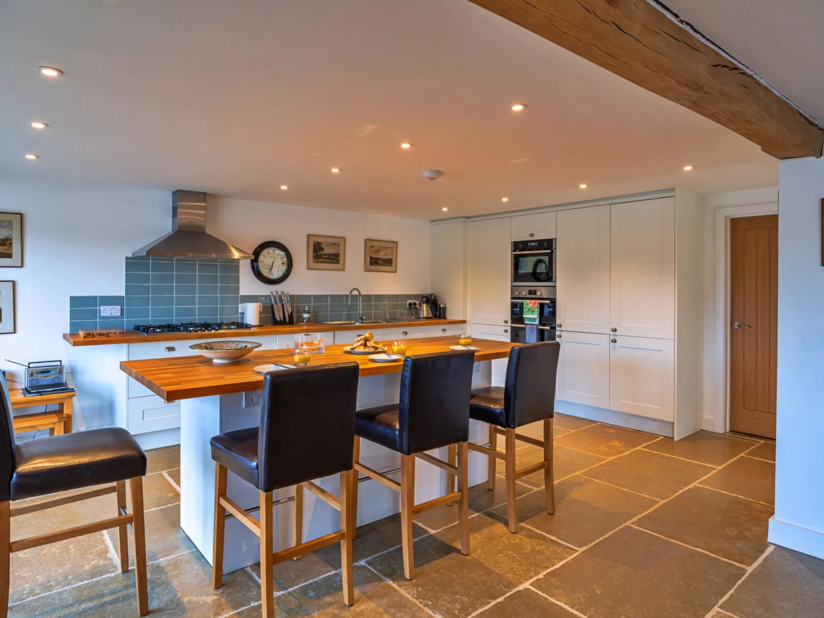 Lower Netherdowns-Binnen