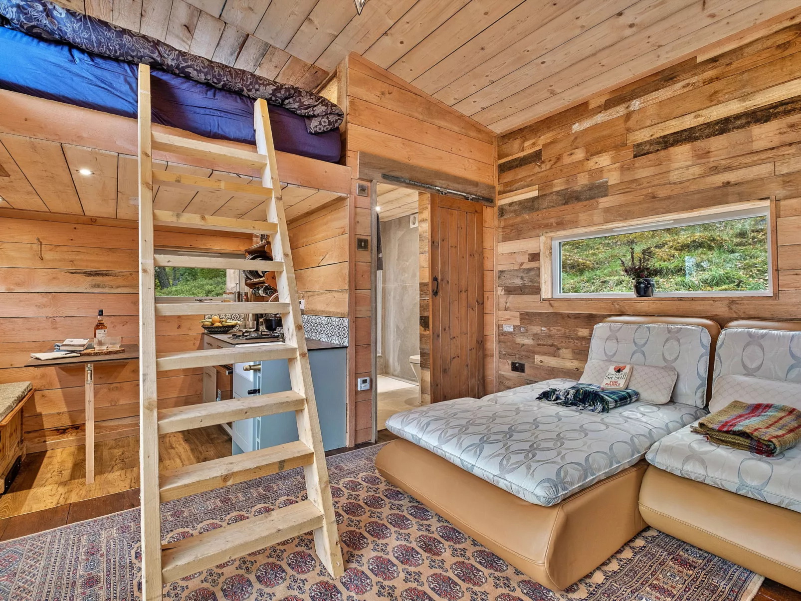 Cosagach Falls Cabin-Binnen