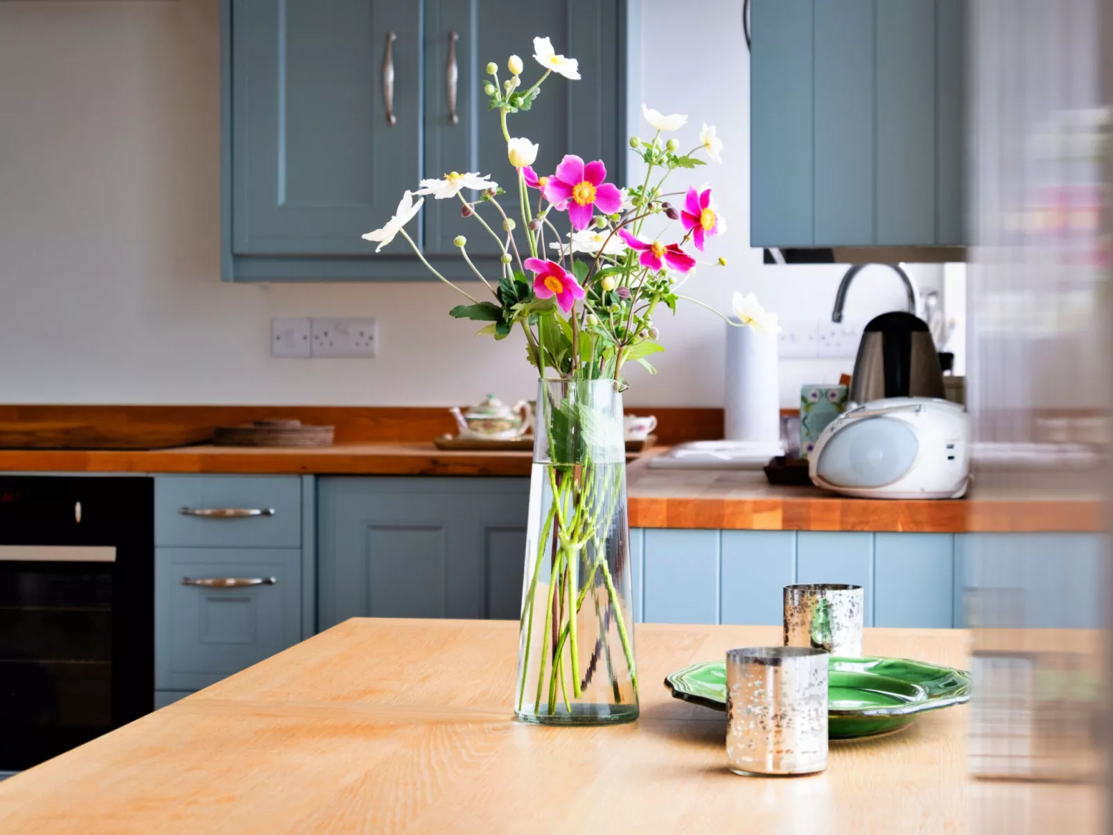 Coach House Wellbeing Retreat-Binnen