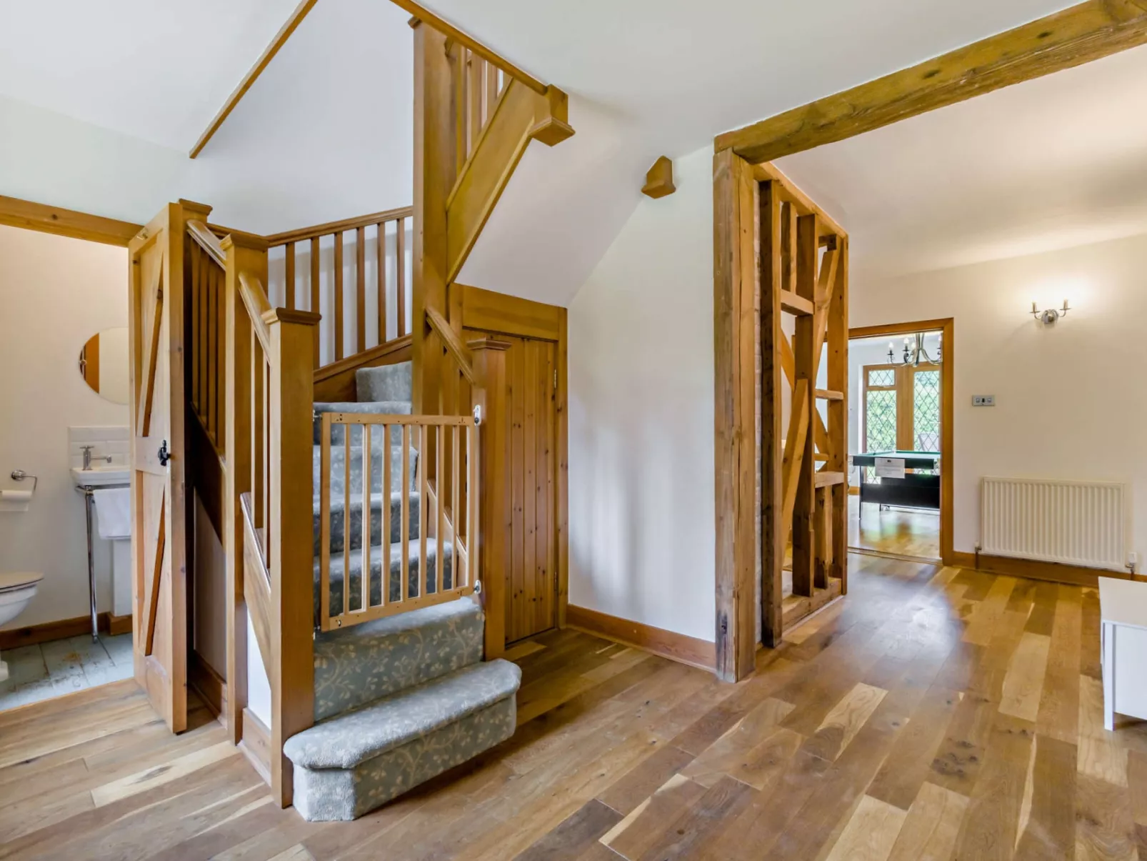 The House at No. 47-Binnen