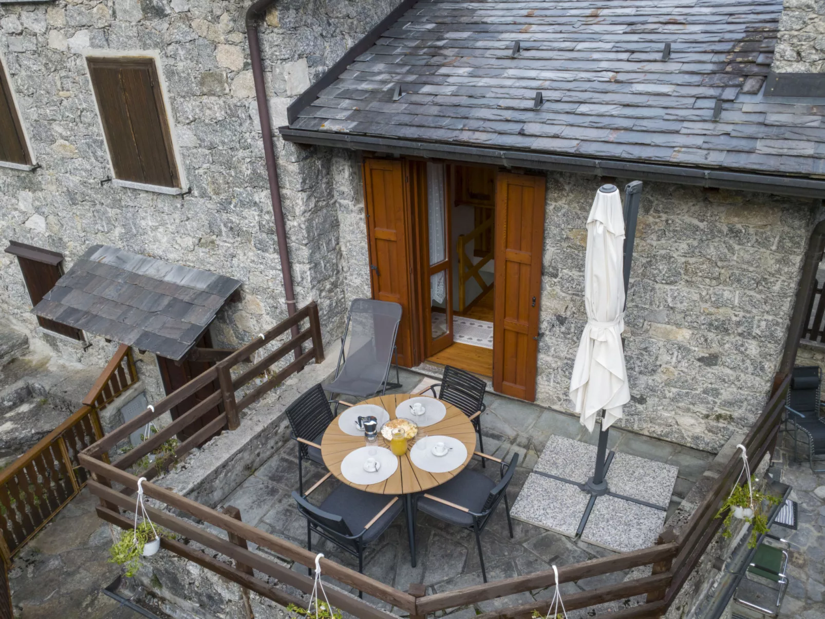Val di Mello Mountain Flat-Buiten