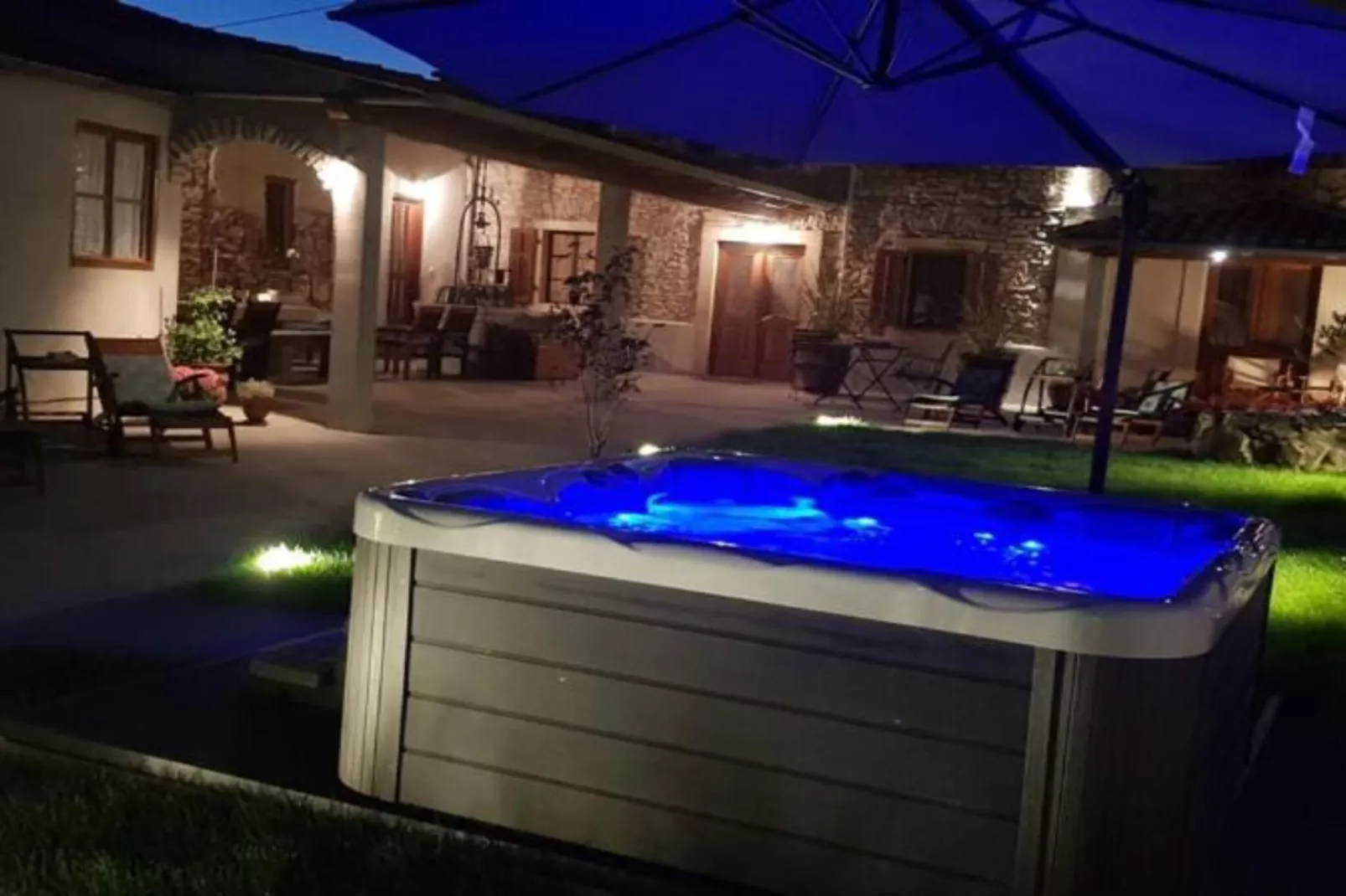 Deluxe one bedroom apartment (A3)-Zwembad