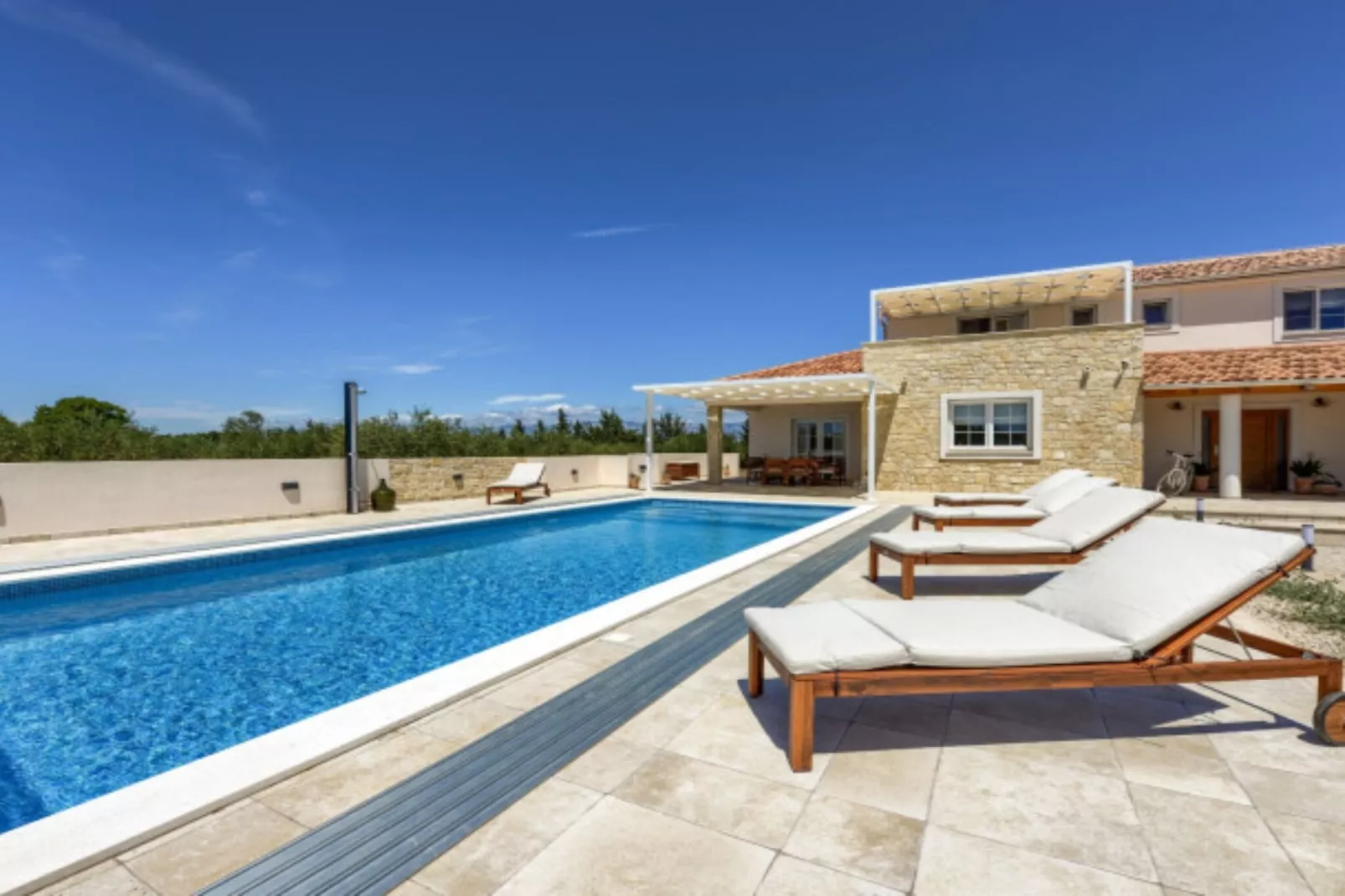 RUSTIC VILLA PEROSA WITH HEATED POOL-Zwembad