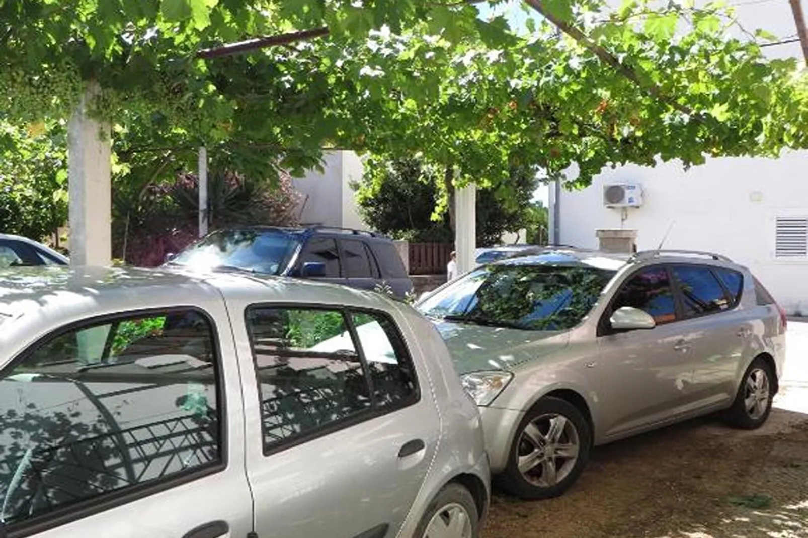 Apartments A&N Pakoštane - Two Bedroom Apartment with Terrace (A3)-Buitenlucht