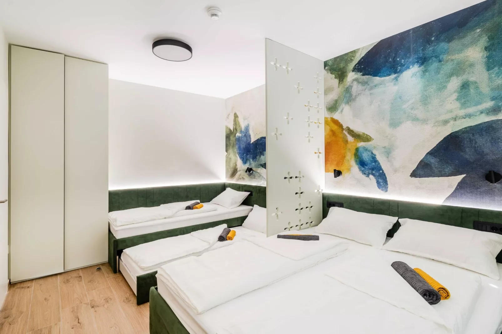 Bovec Chic Apartment with Sauna - One Bedroom Apartment with Balcony-Slaapkamer