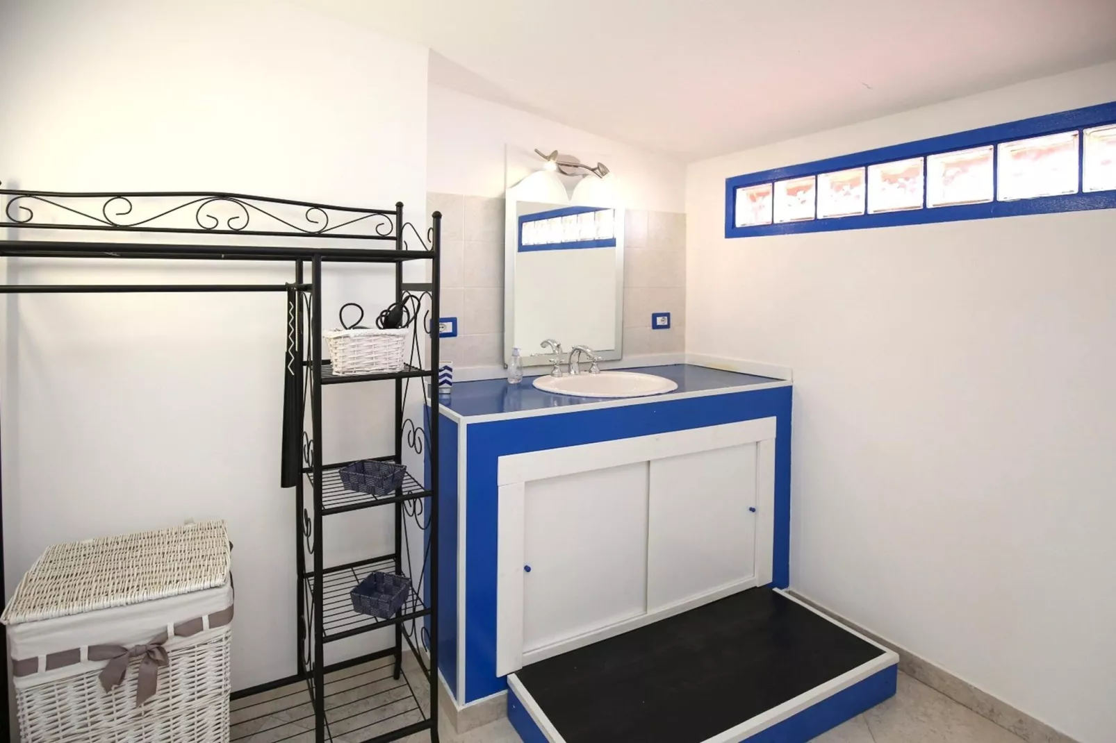 VILLA FABRIZIO-Badkamer