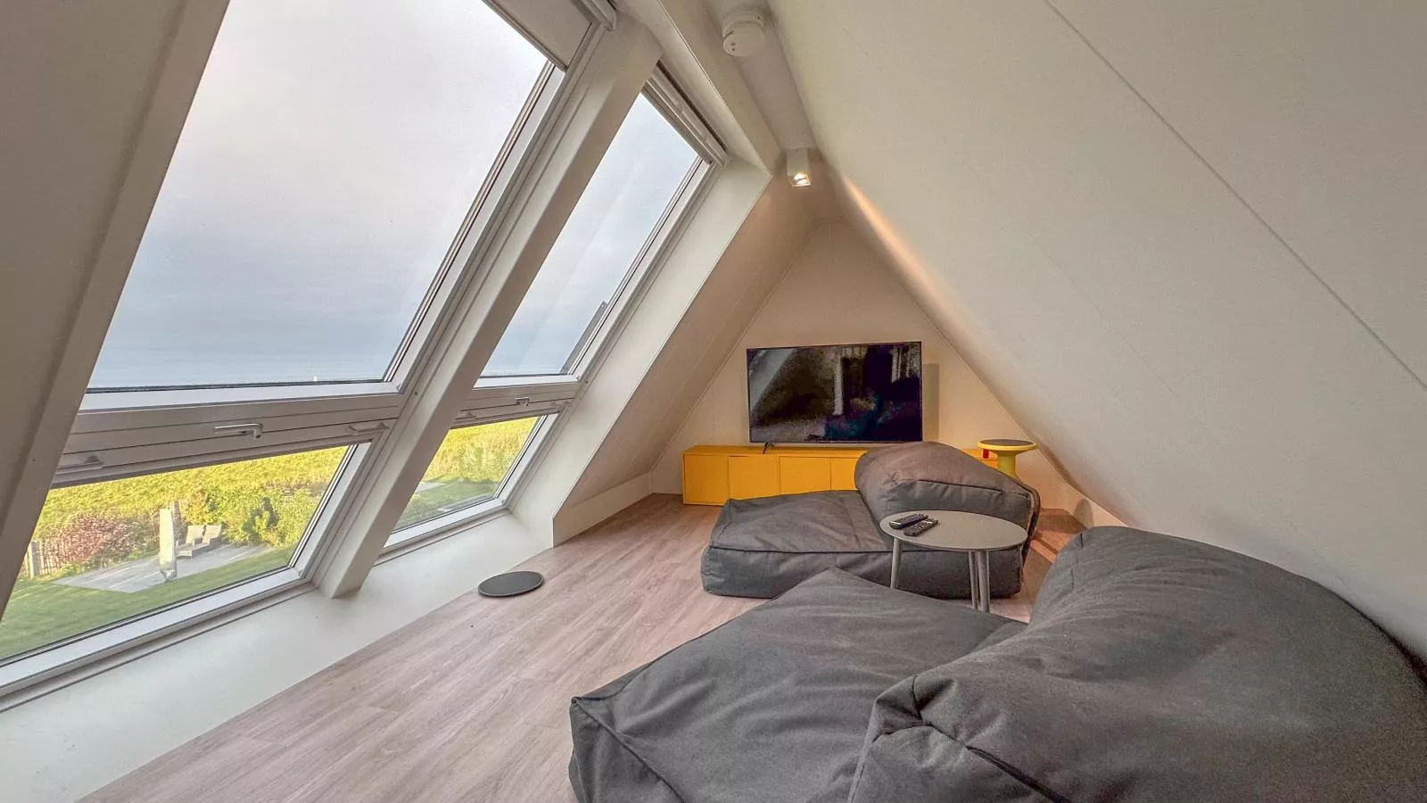 Happy Beach 50-Waterzicht