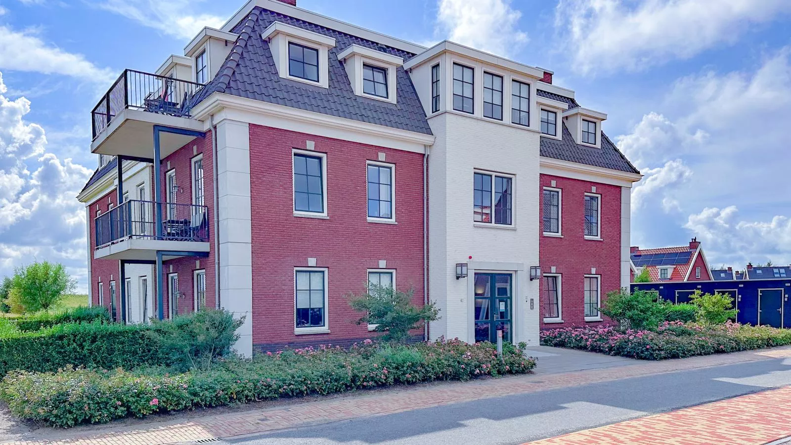 SeaLuxe Suite 27i-Buitenkant zomer