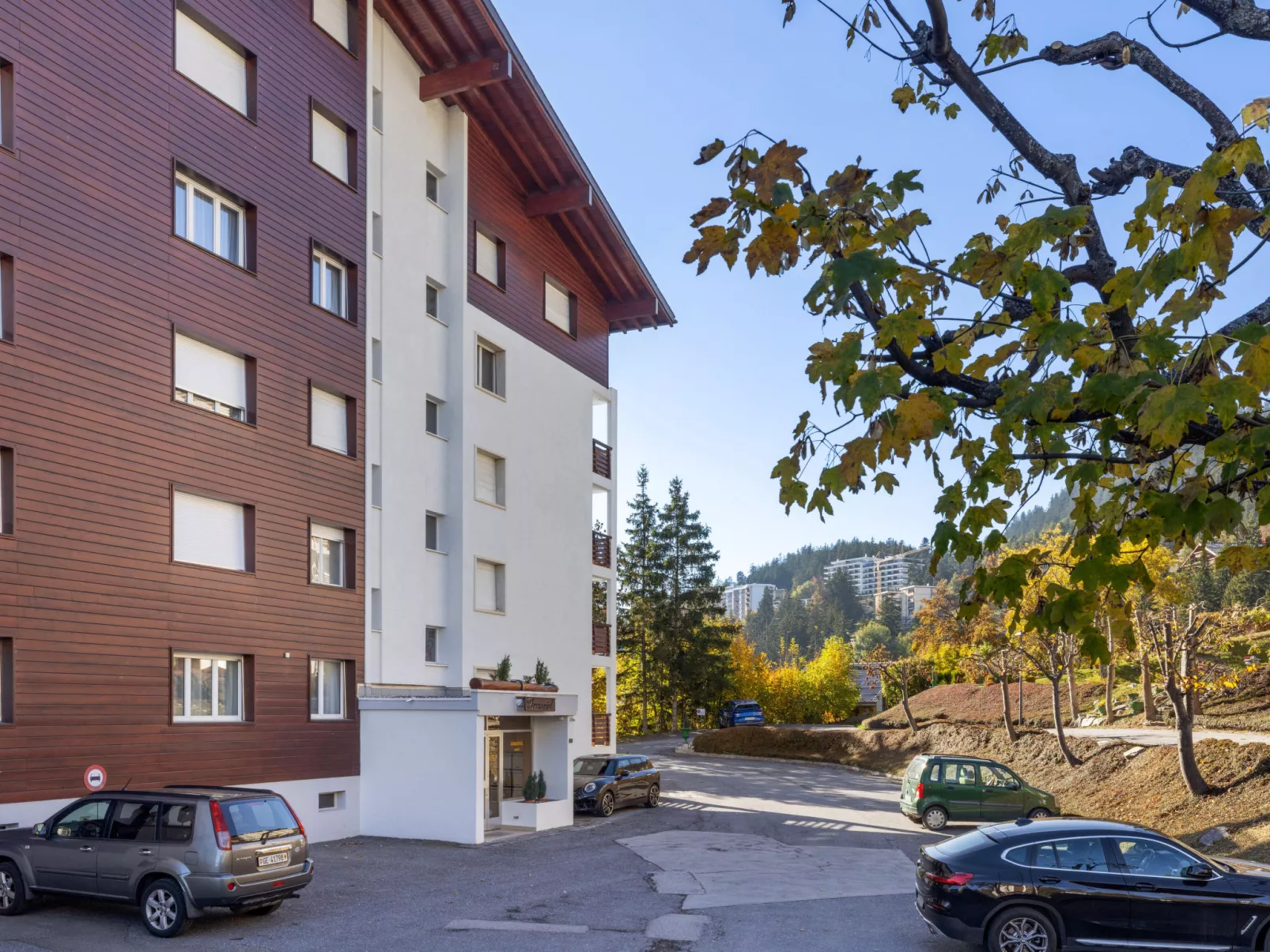 Armorial Ouest 51-Buiten