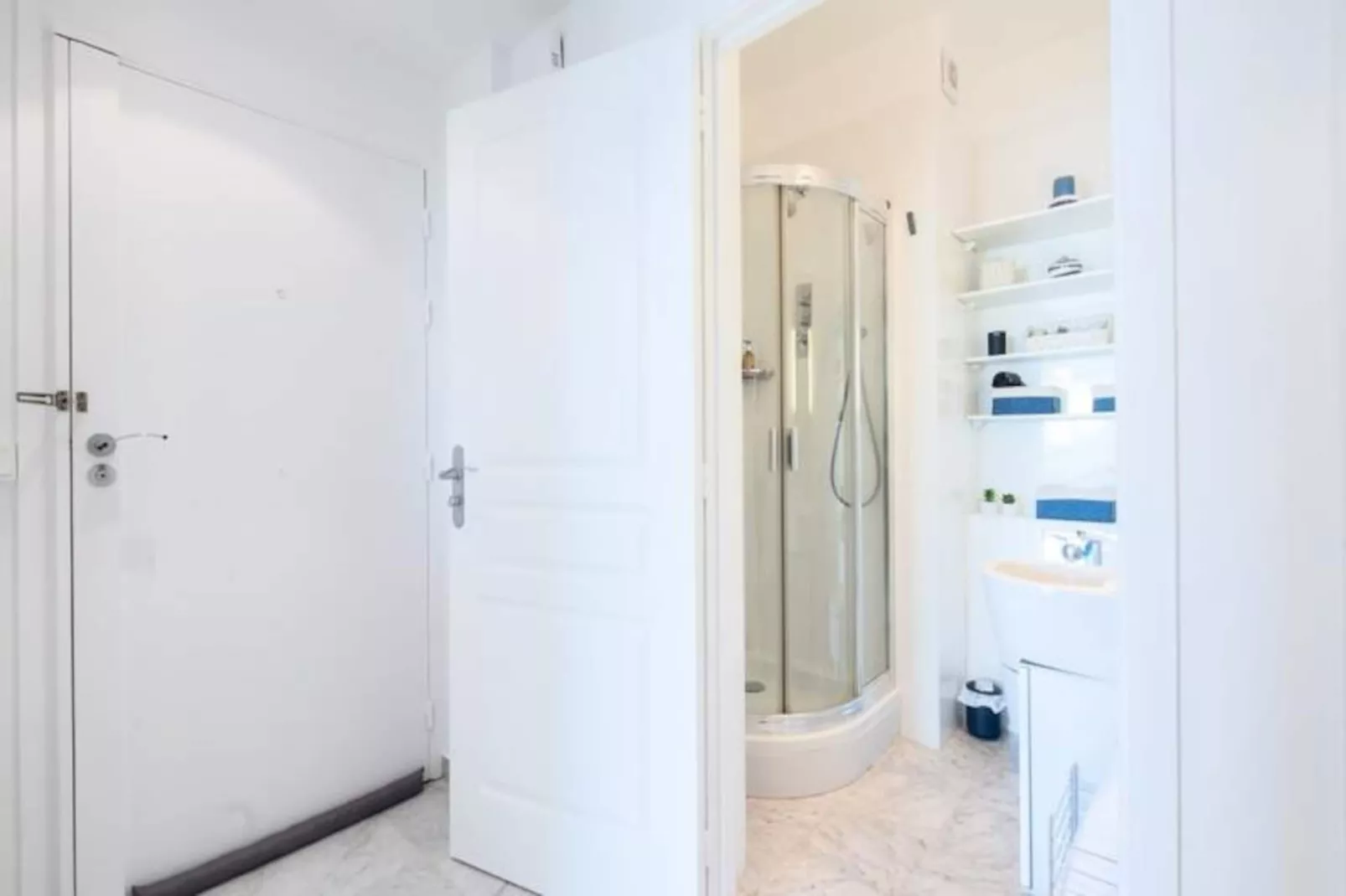 Résidence Rare ! Superbe 3 Pi&egrave;ces Avec Jardin Face &agrave; La Mer-Niet-getagd