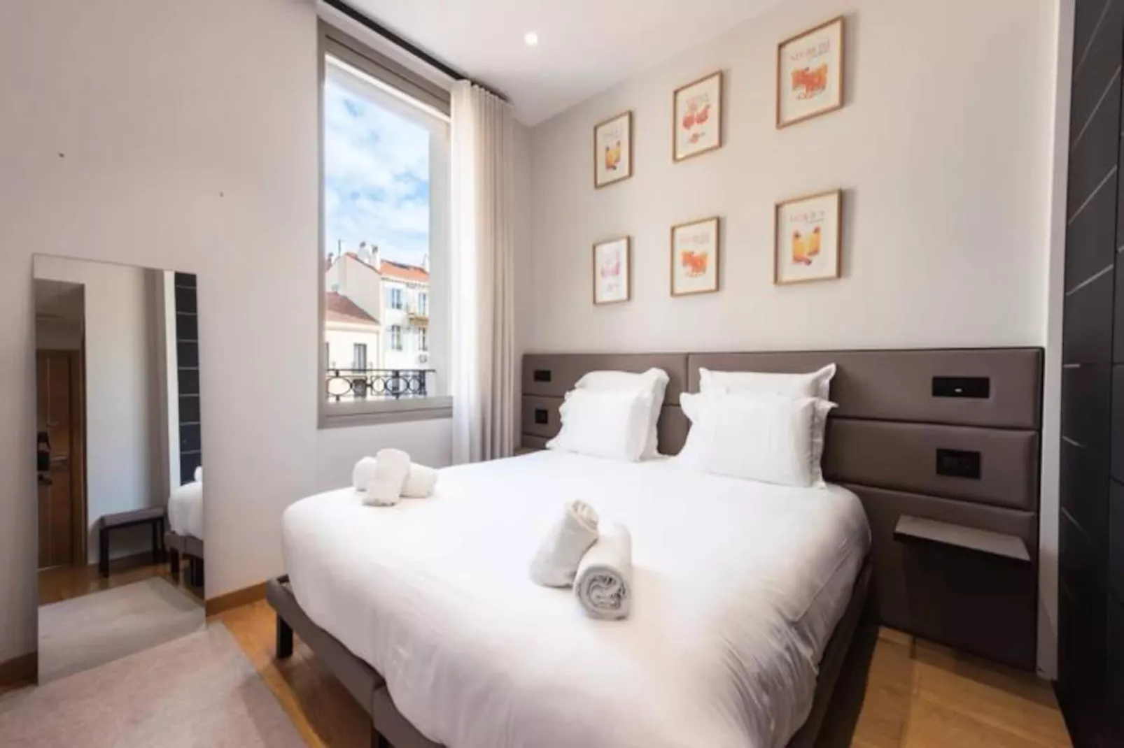 Résidence Duplex 145m² Terrasse Et Ascenseur Privé-Niet-getagd