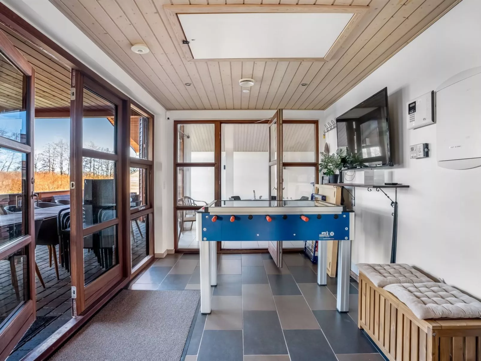 "Niela" - 800m from the sea-Binnen