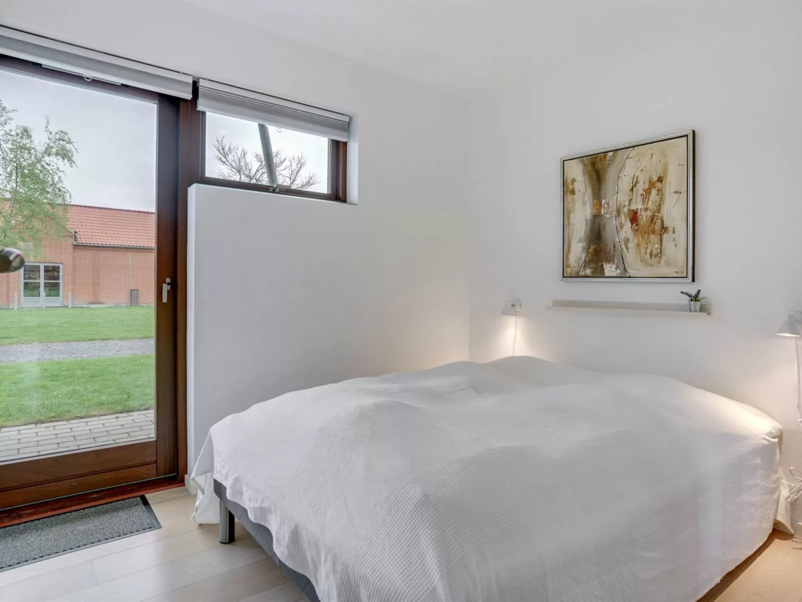 "Allyson" - 450m from the sea-Binnen