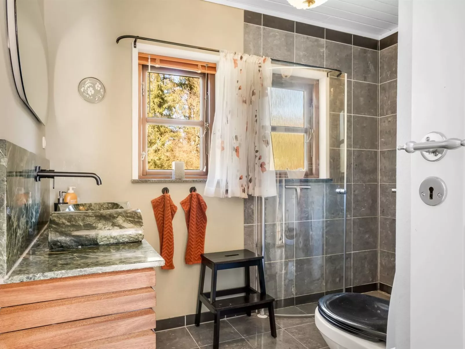 "Marla" - 1.1km from the sea-Binnen