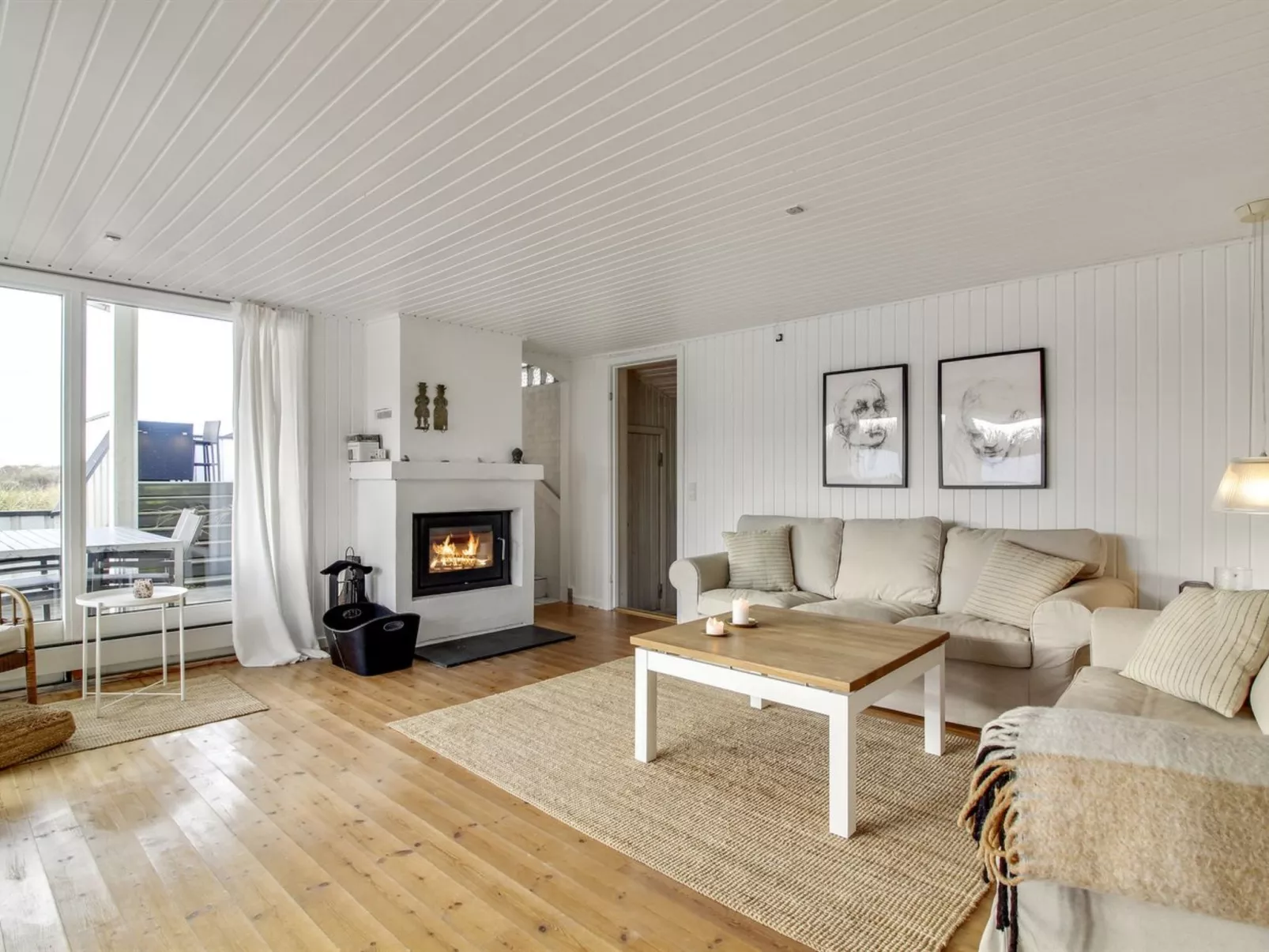 "Rutha" - 45m from the sea-Binnen