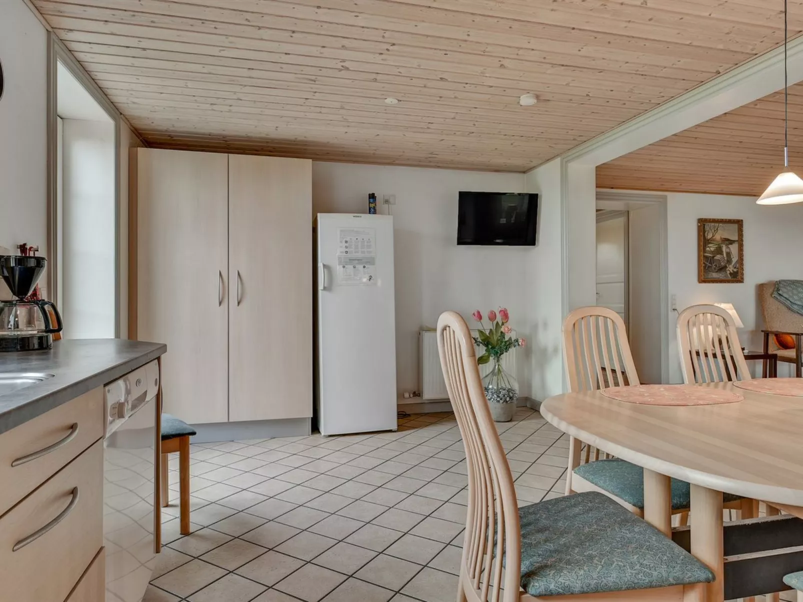 "Joran" - 120m from the sea-Binnen