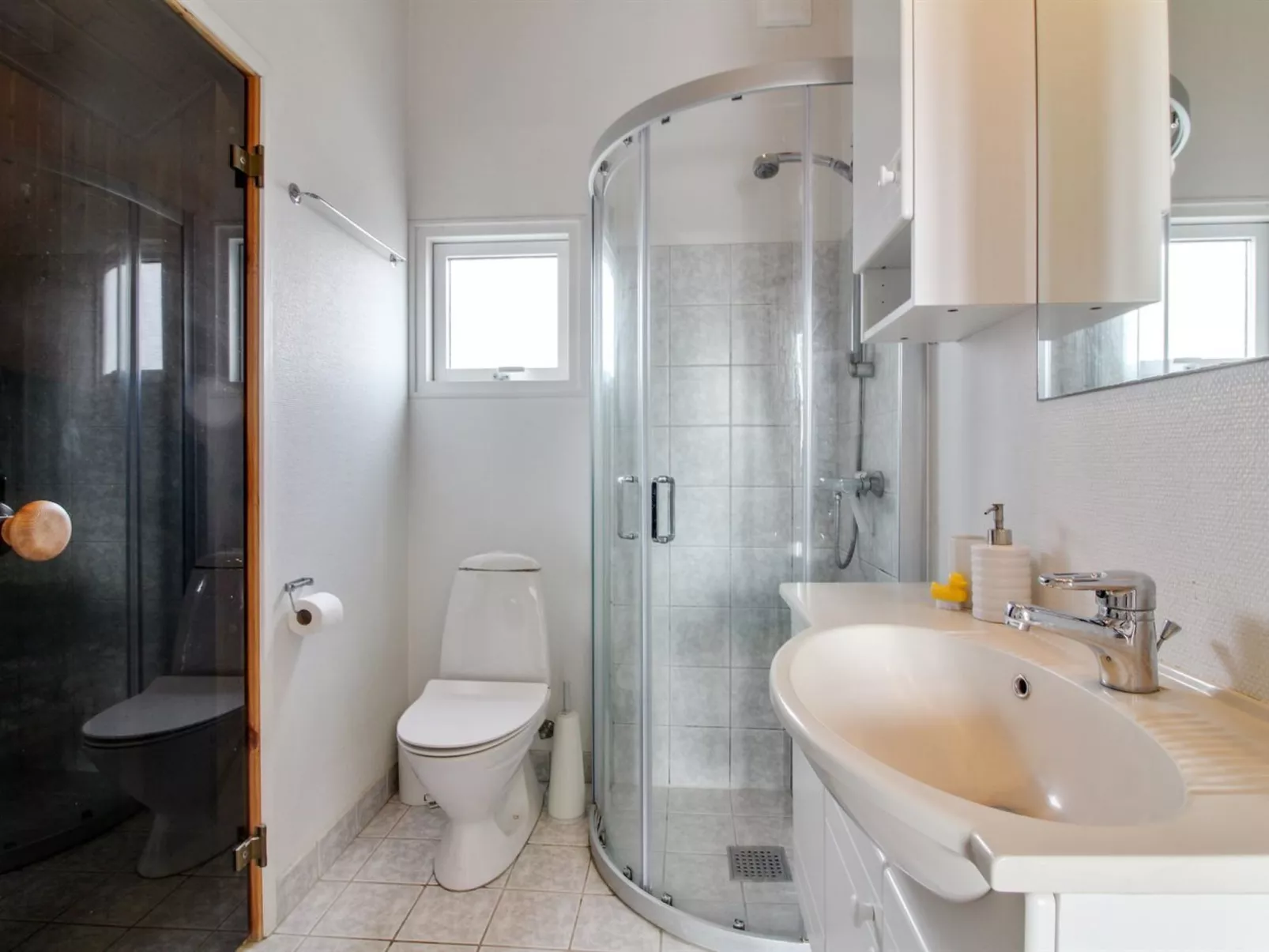 "Wifred" - 250m from the sea-Binnen