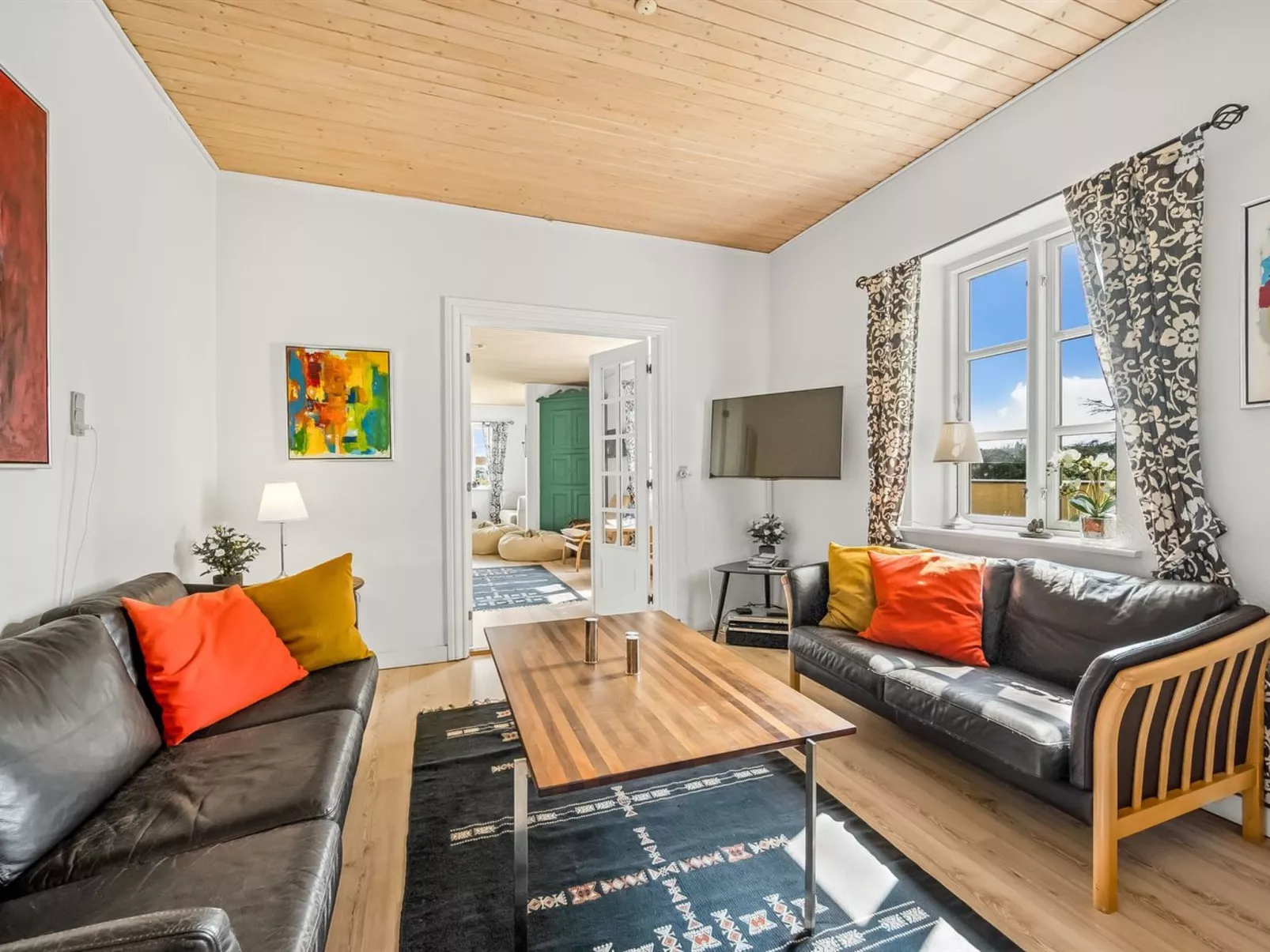 "Urte" -  from the sea-Binnen