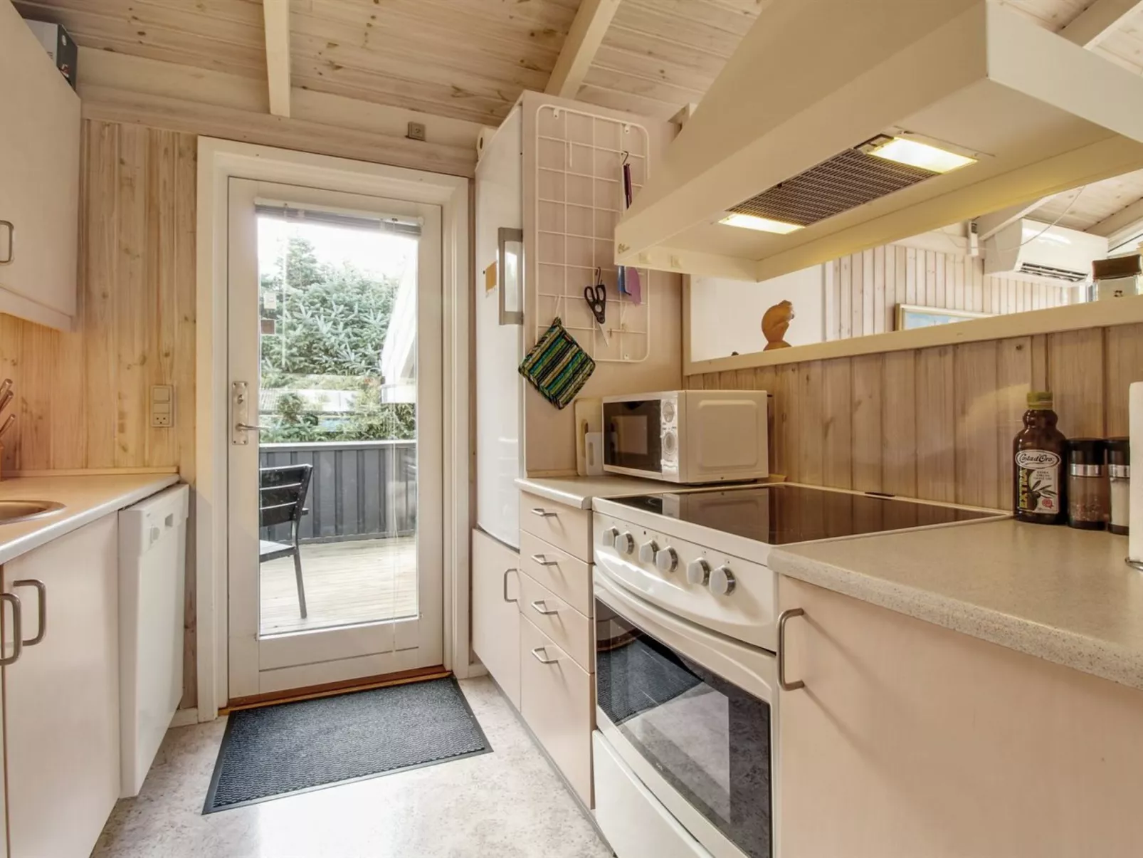 "Siegrid" - 250m from the sea-Binnen