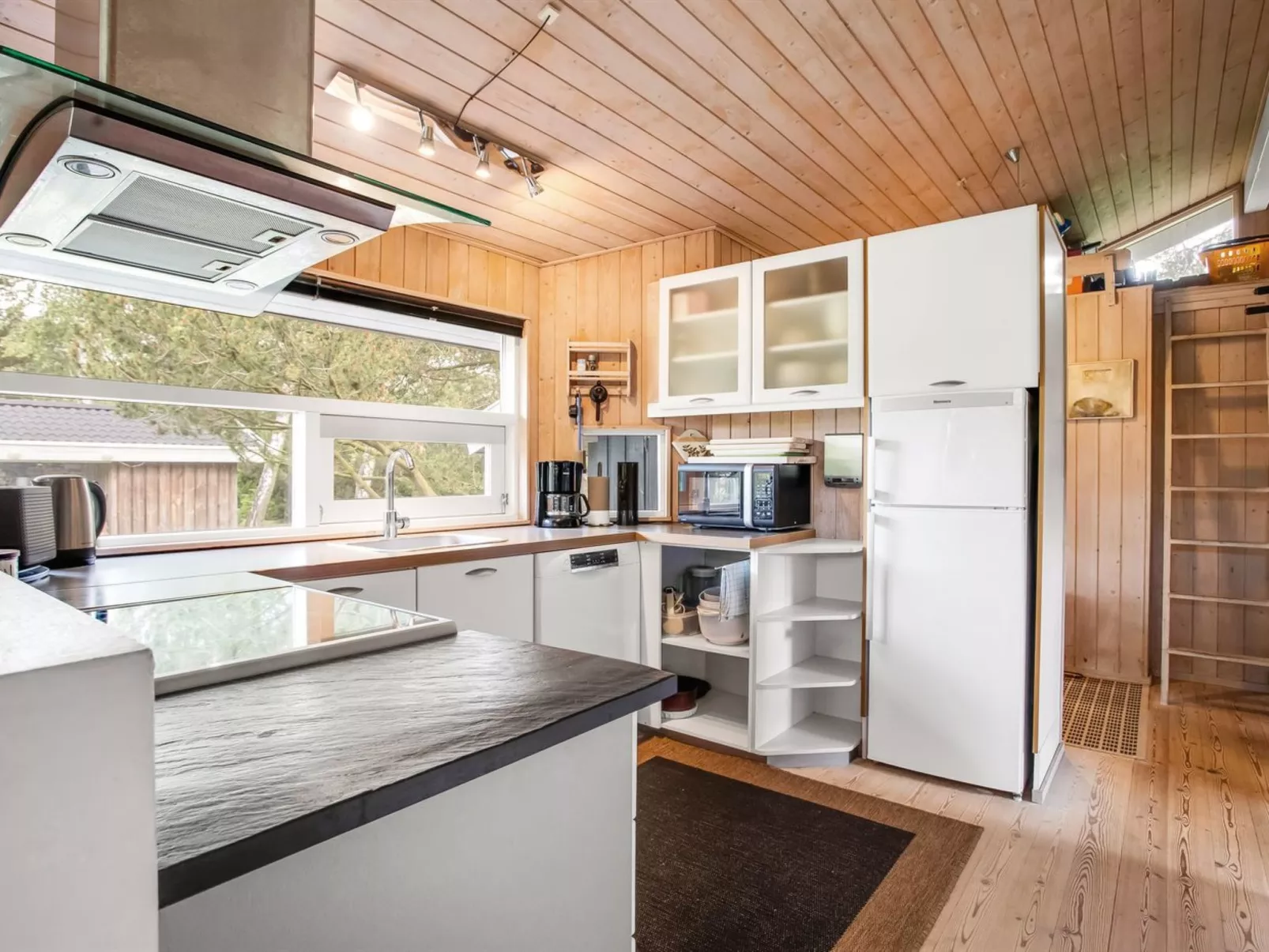 "Fatlinda" - 1km from the sea-Binnen