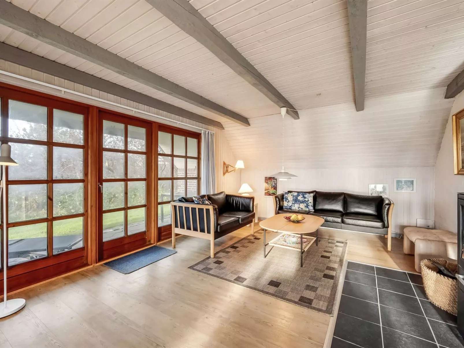 "Vangja" - 700m to the fjord-Binnen