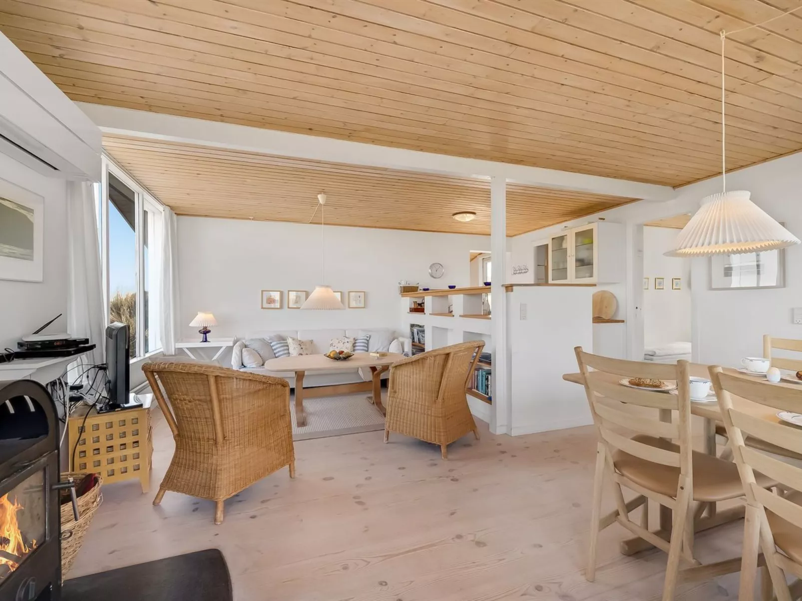 "Vina" - 200m to the fjord-Binnen