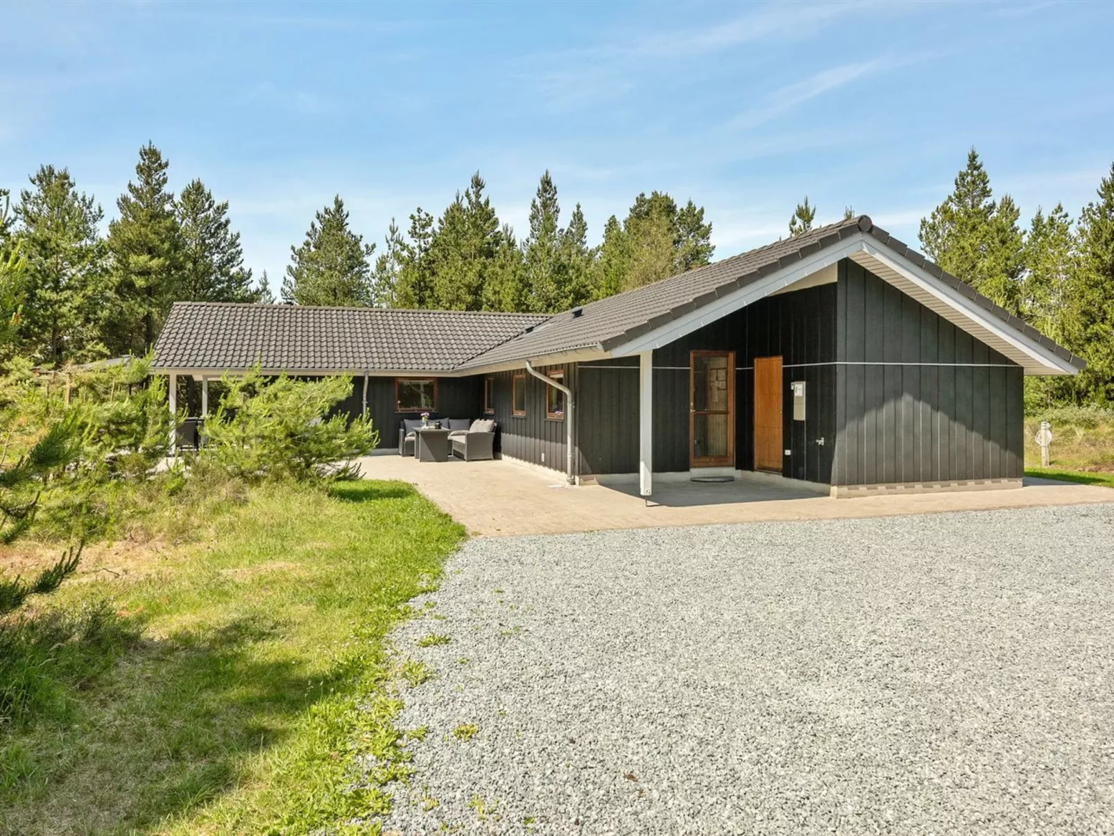 "Jonas" - 2.4km from the sea-Buiten