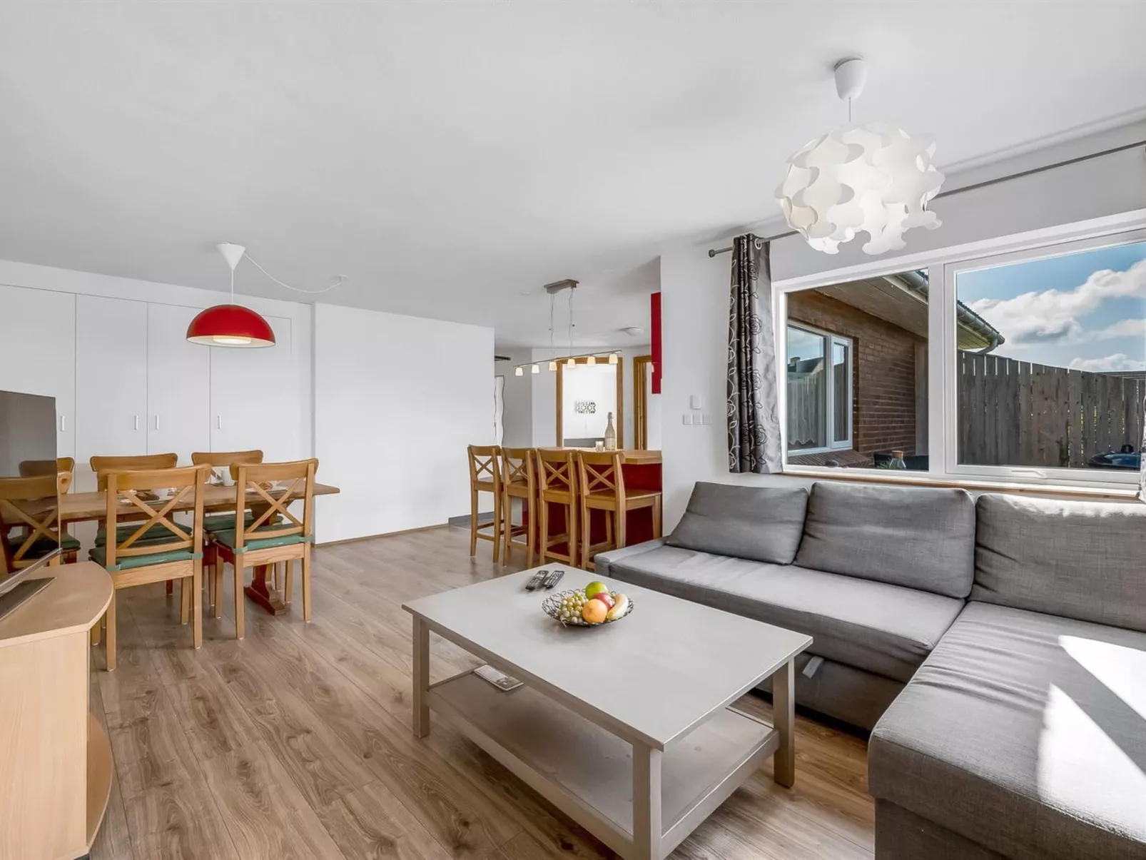 "Heming" - 100m from the sea-Binnen