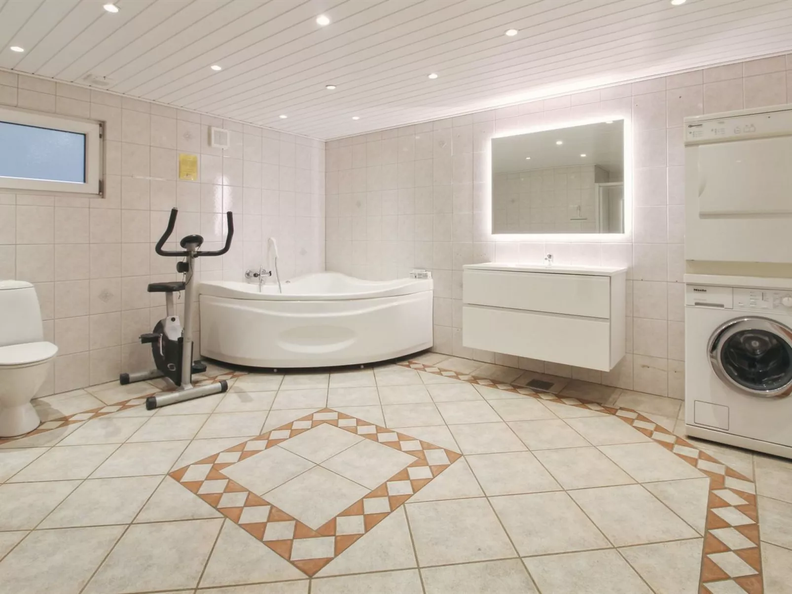 "Mikaela" - 1km from the sea-Binnen