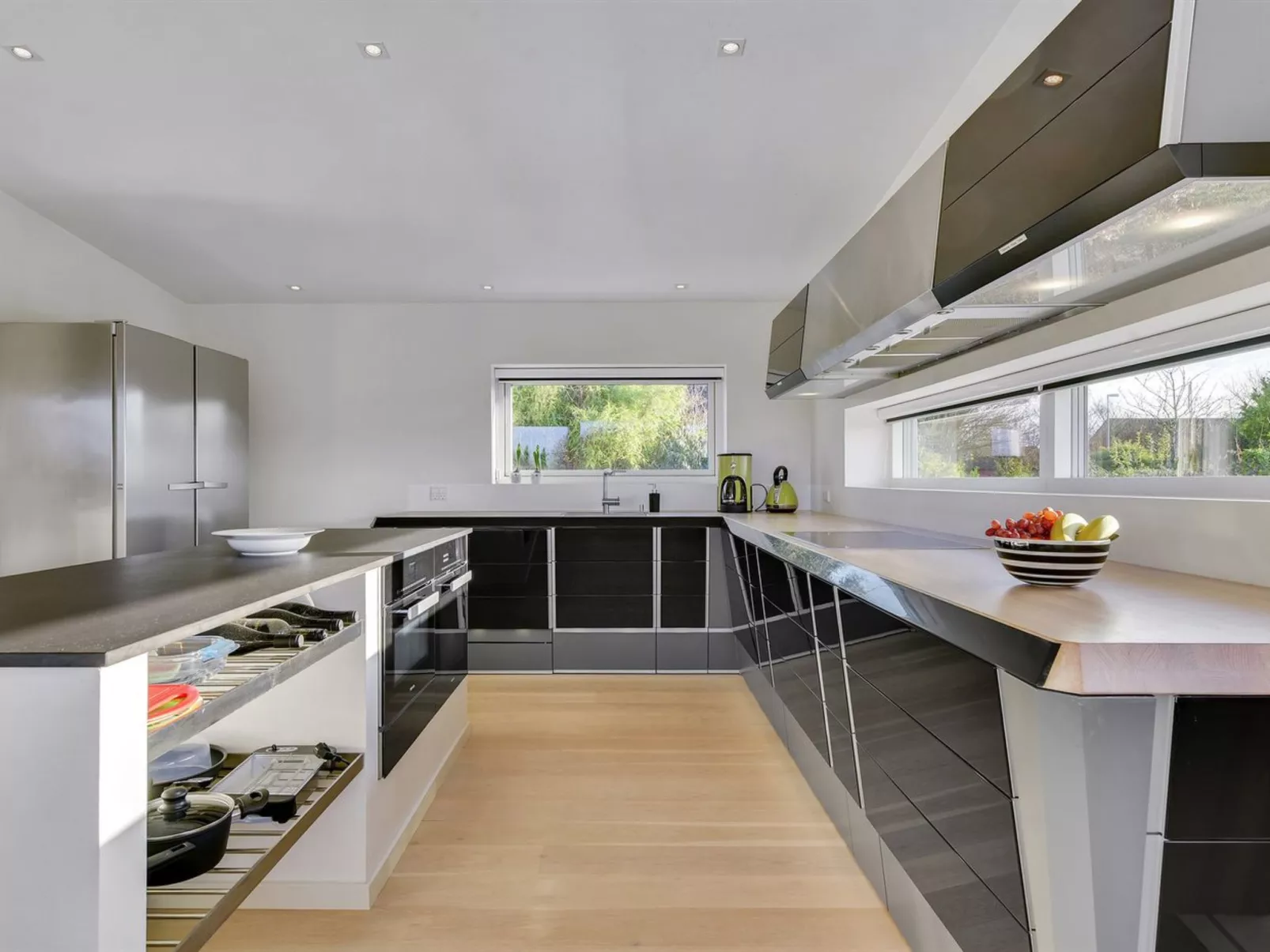 "Ermelinda" - 900m to the fjord-Binnen