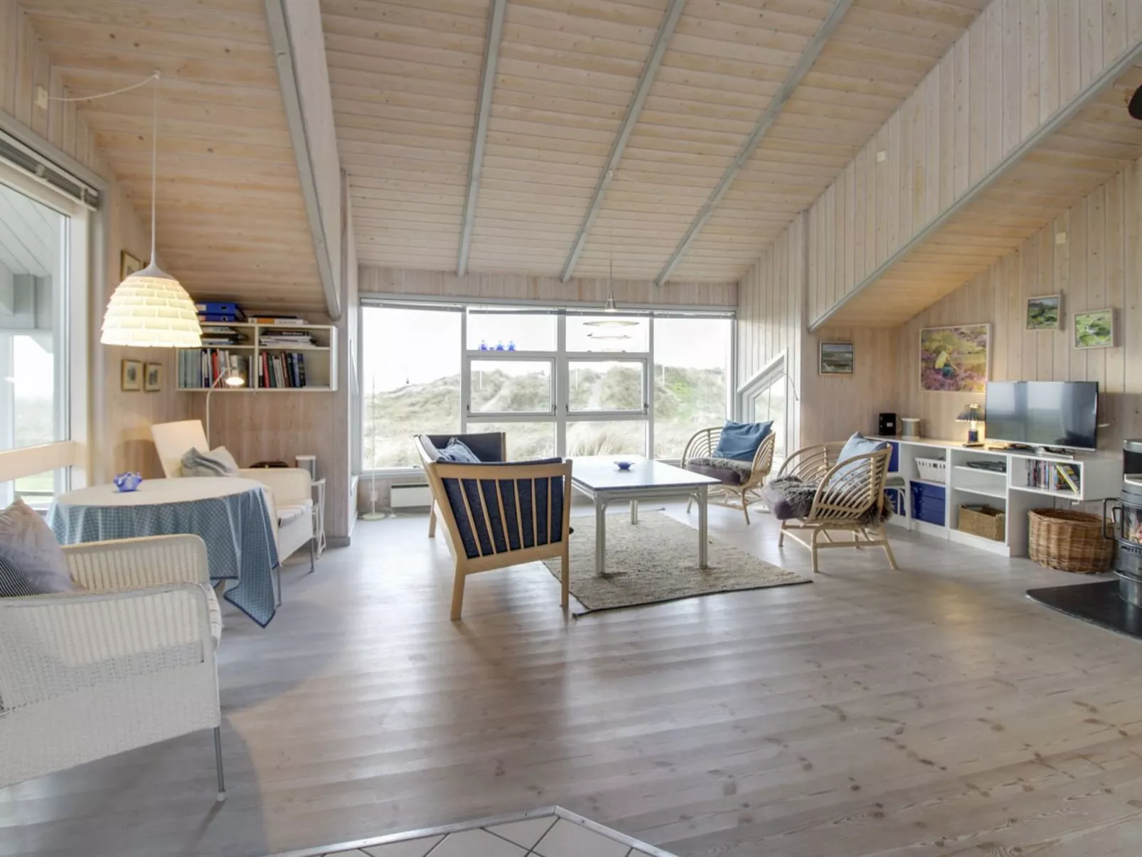 "Wikar" - 50m from the sea-Binnen