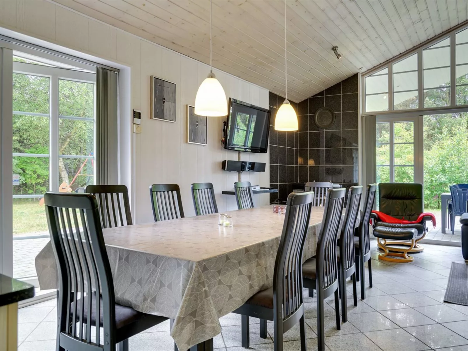 "Liliana" - 800m from the sea-Binnen