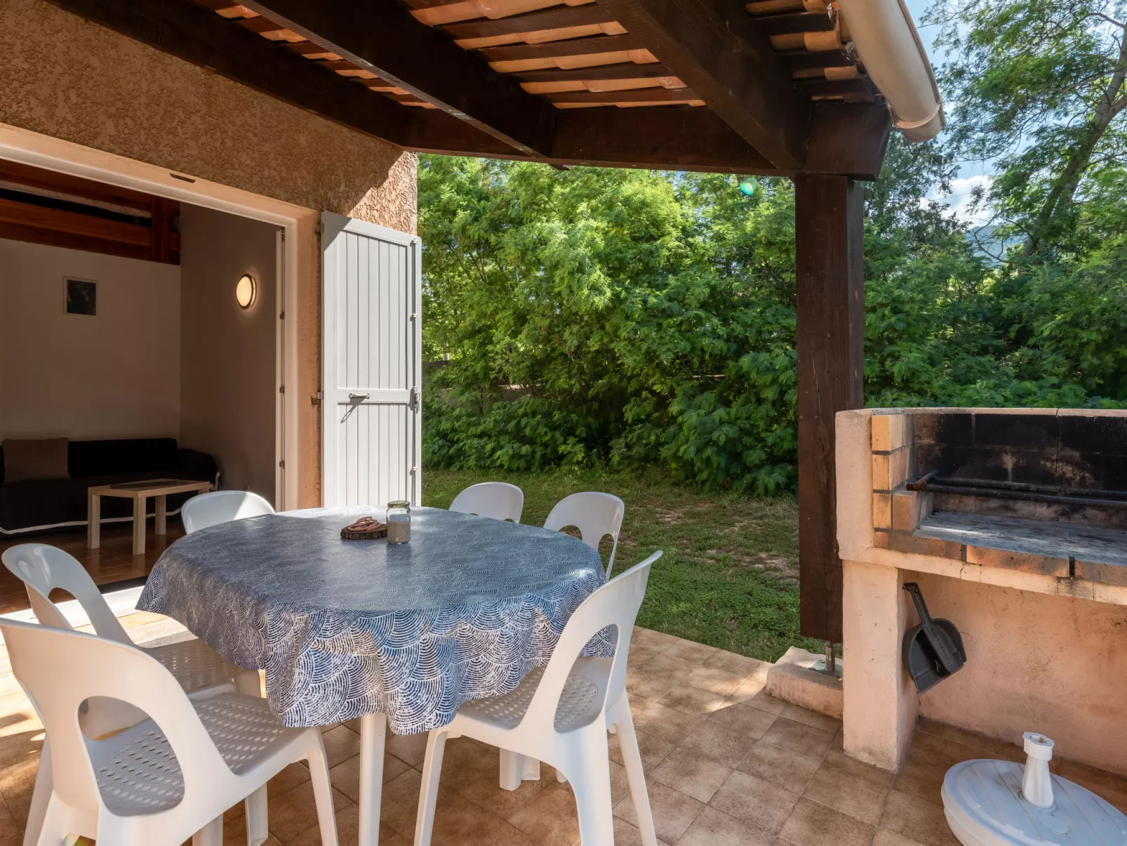 La Pinède, bungalow 6 pers.-Buiten