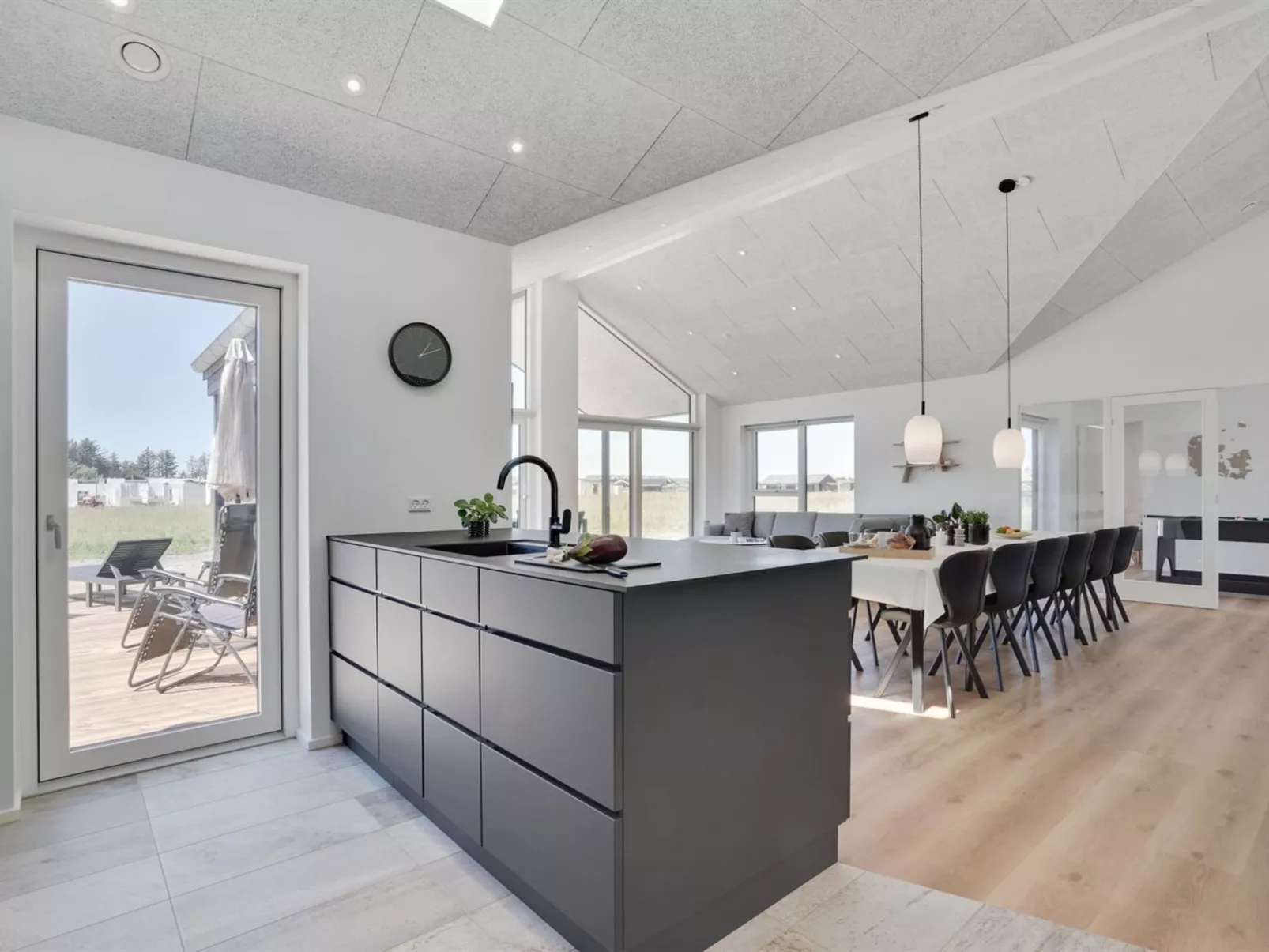 "Ambra" - 950m from the sea-Binnen