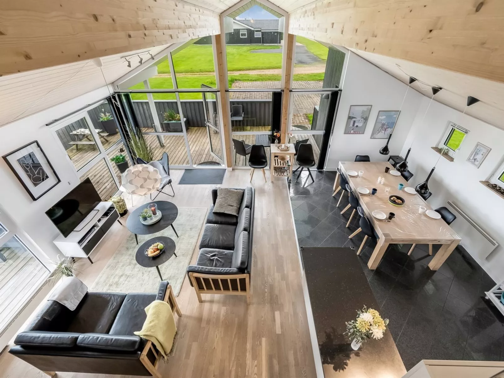 "Samuil" - 300m to the fjord-Binnen