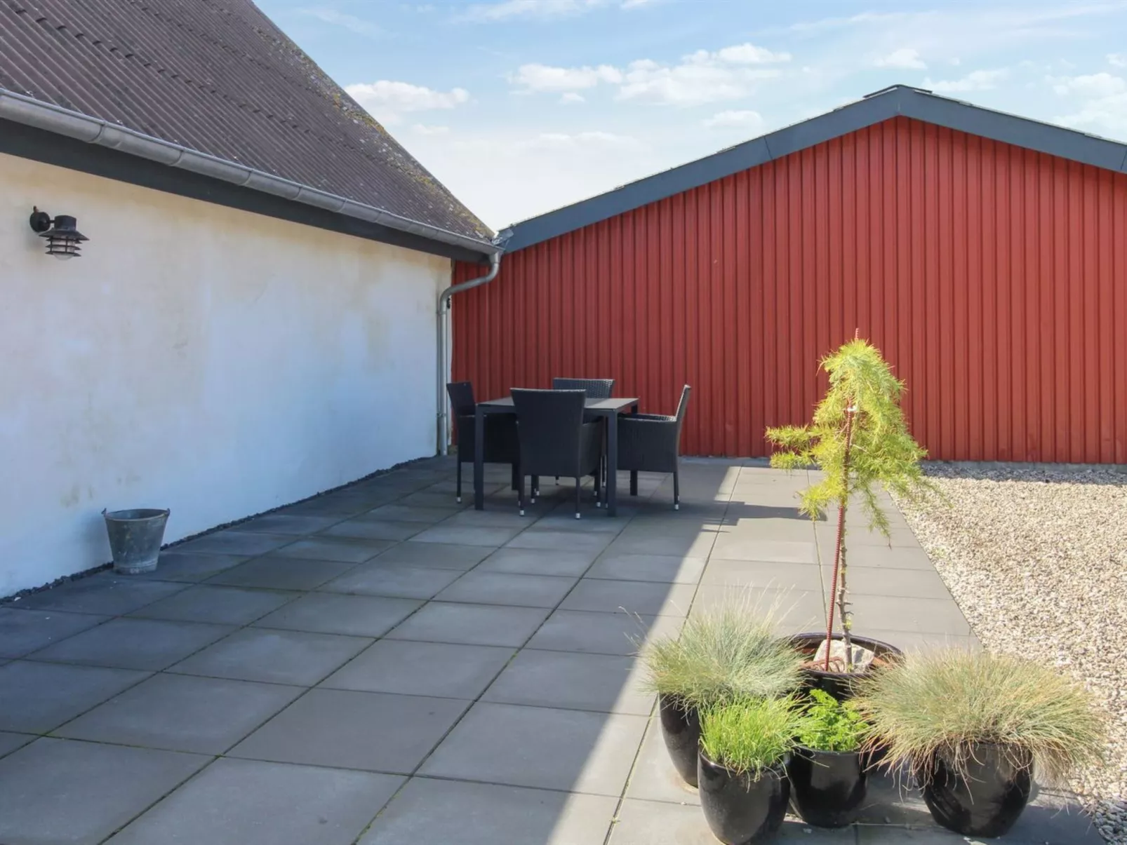 "Dolfine" - 15km from the sea-Buiten