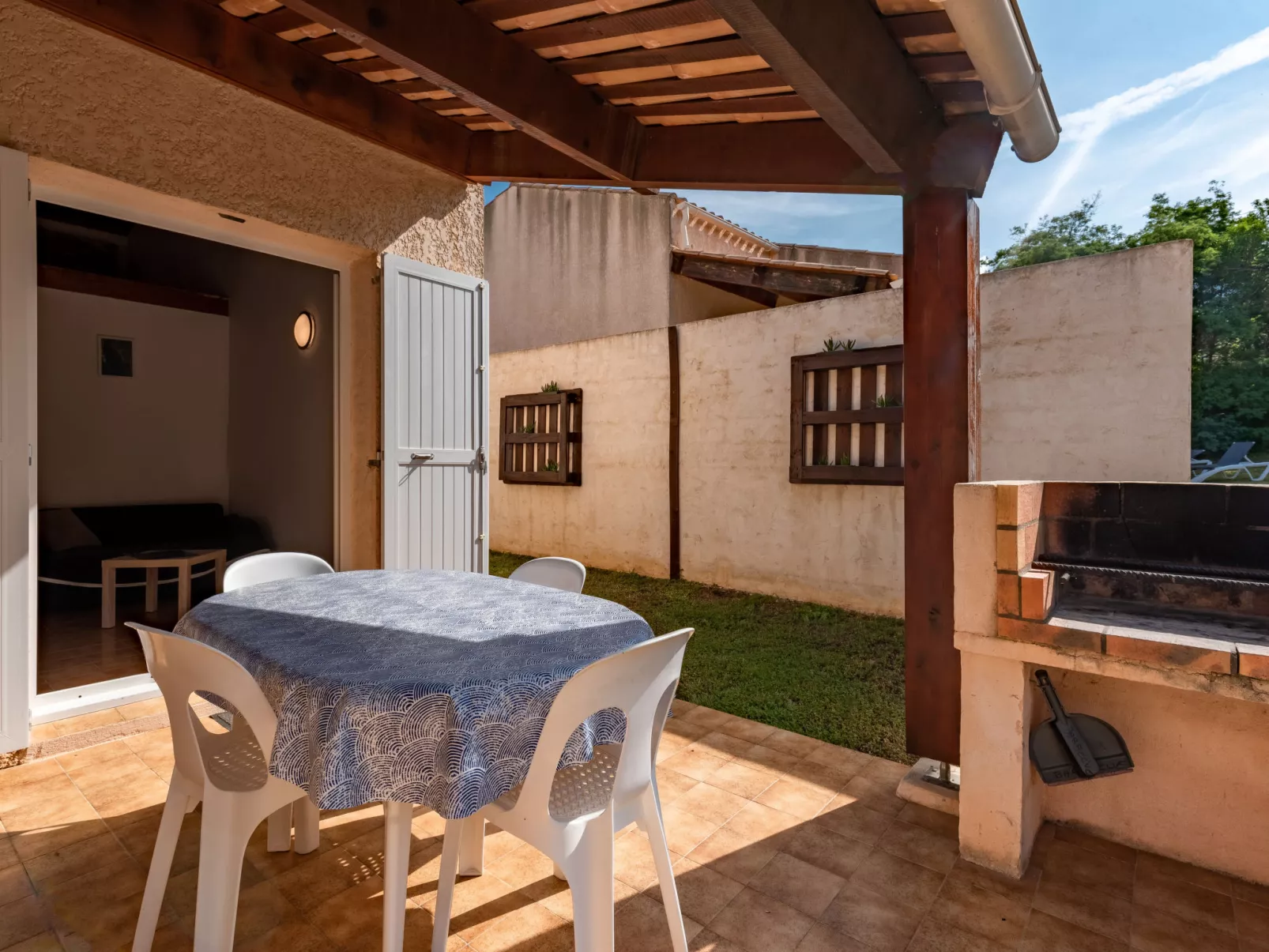La Pinède, bungalow 4 pers.-Buiten